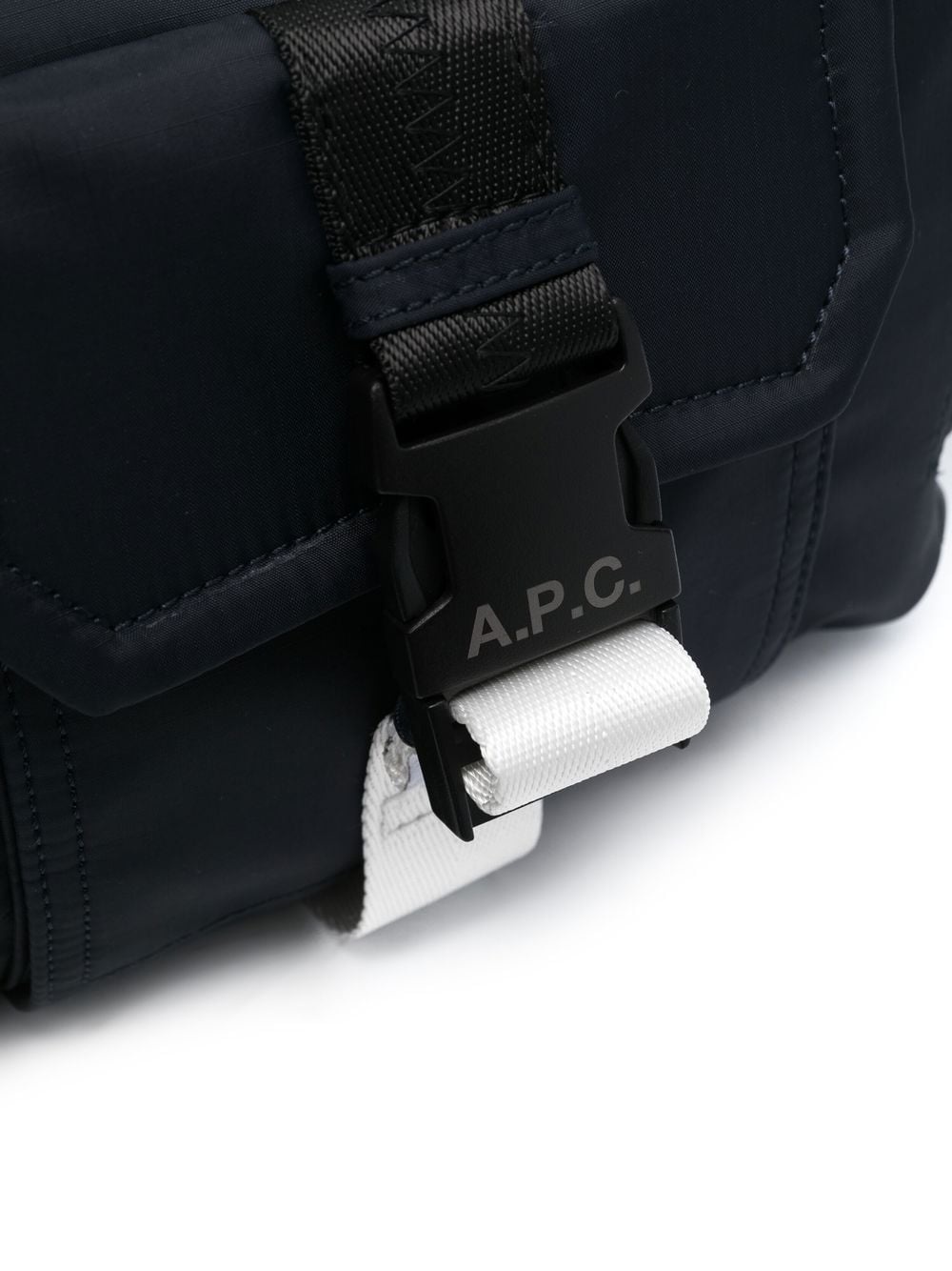 Treck logo buckle-fastening shoulder bag - 4