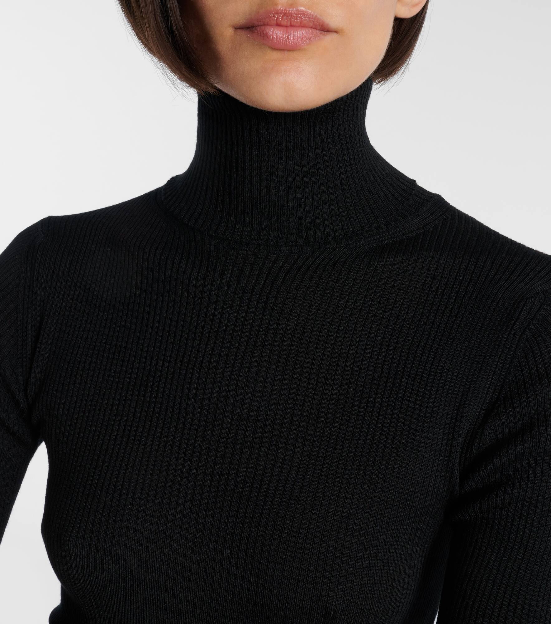 Virgin wool turtleneck sweater - 4