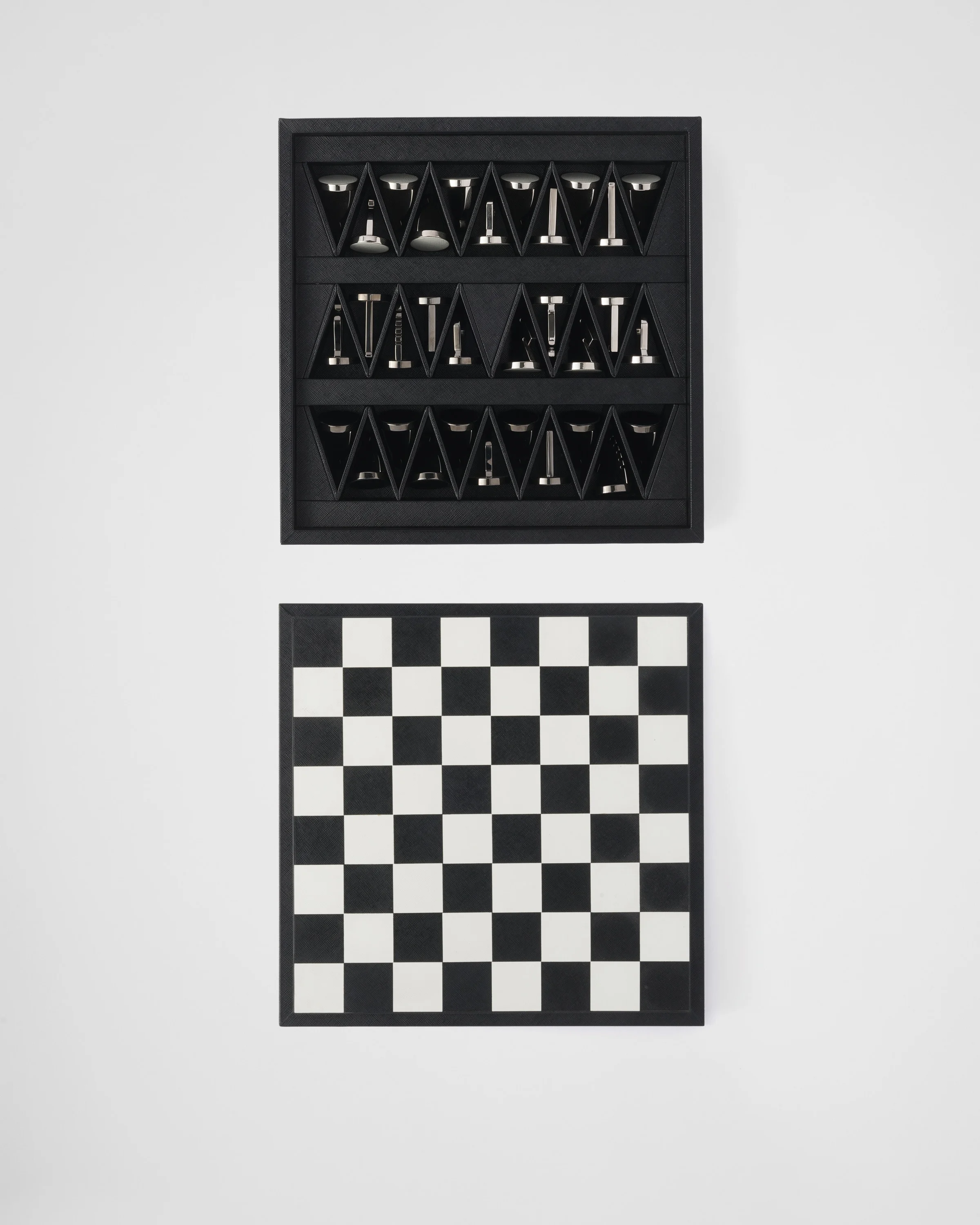 Saffiano leather chess set - 1