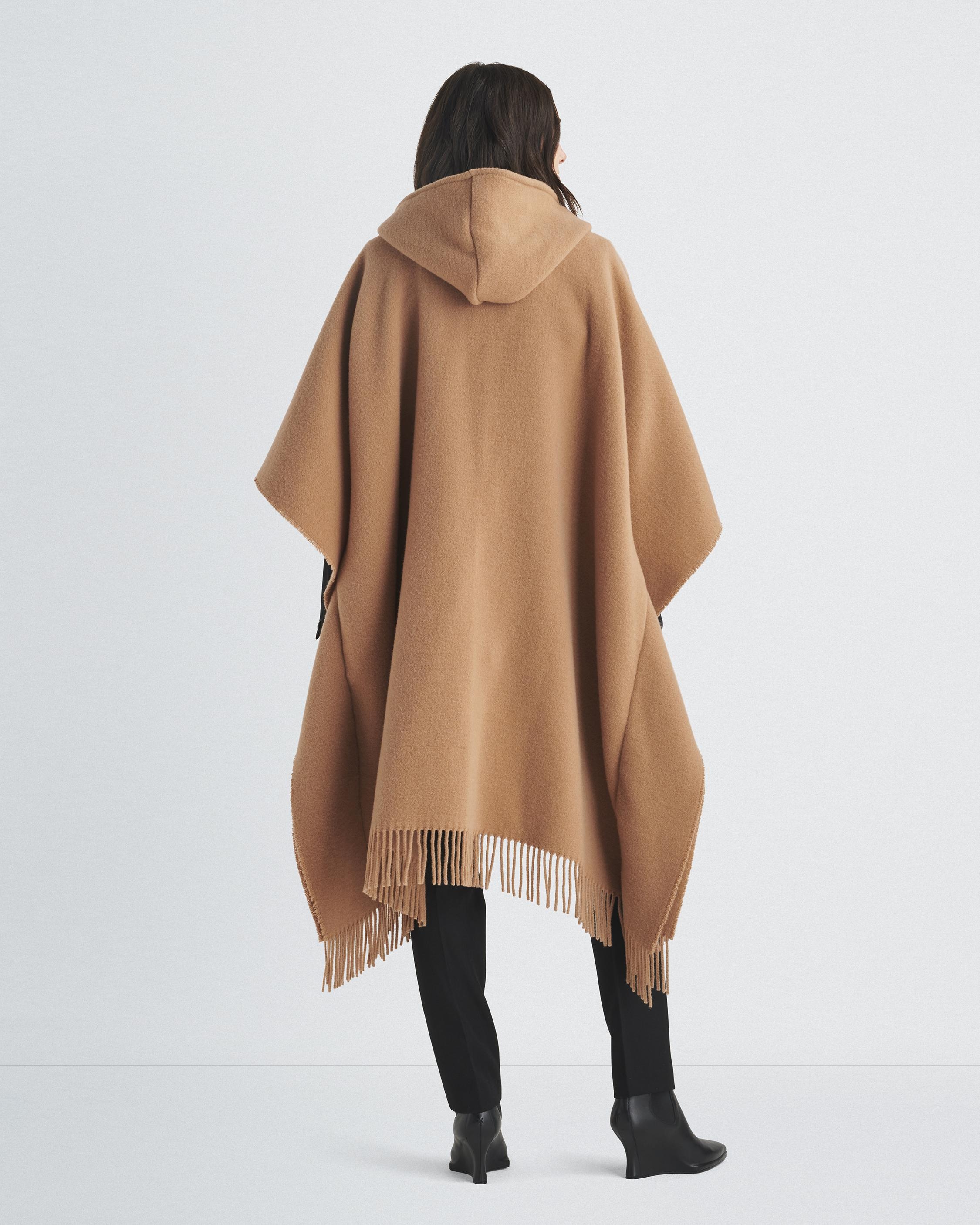 Wool Cloak Poncho
Midweight - 5