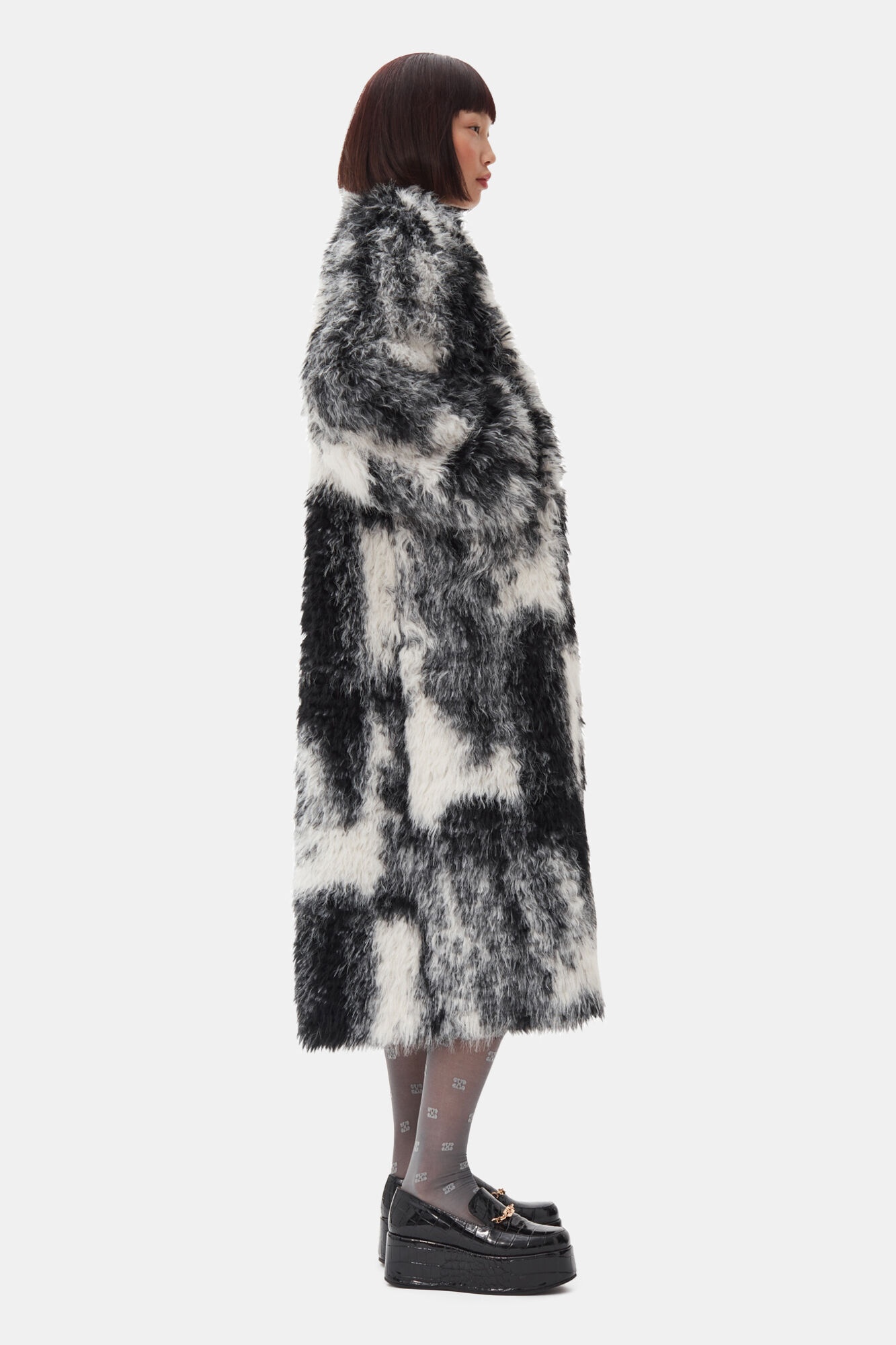 BLACK AND WHITE FAUX FUR COAT - 4
