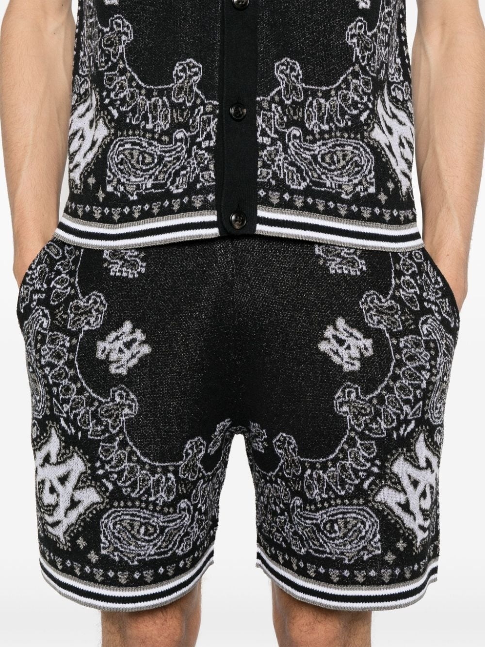 bandana-jacquard knitted shorts - 5