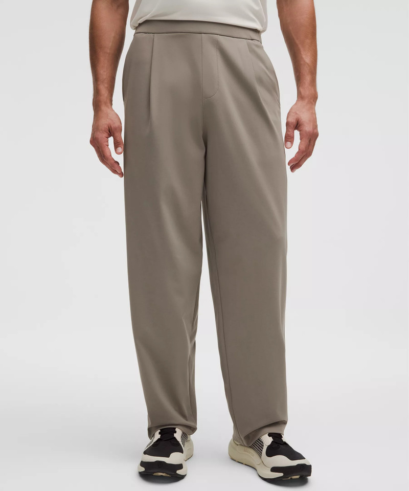 lululemon Men's Daydrift Relaxed-Fit Pleated Trouser *Shorter outlook