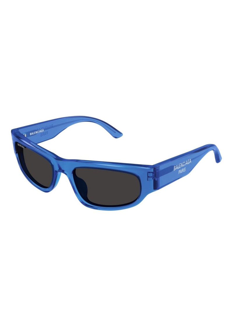 BALENCIAGA cat-eye sunglasses outlook