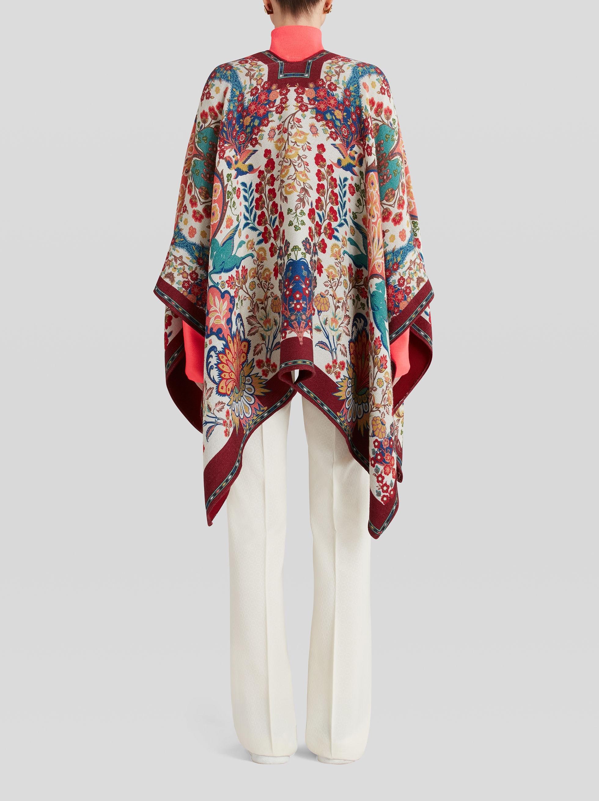 PRINTED VIRGIN WOOL CAPE - 4