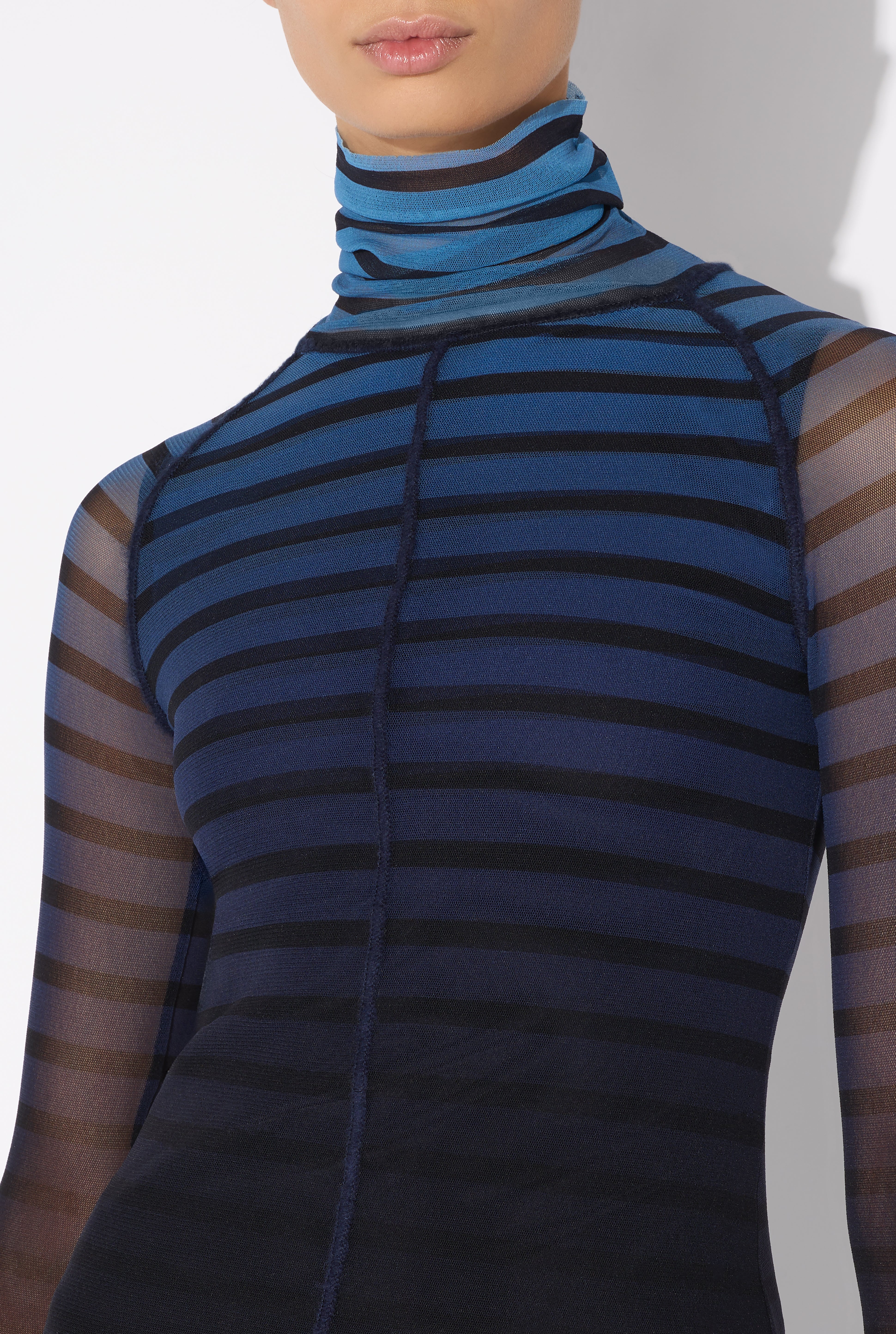 THE 3D STRIPED TOP - 6