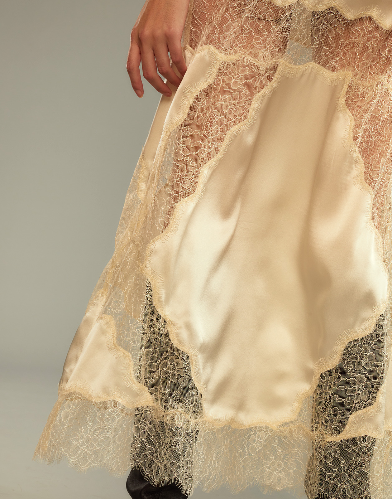 Lure Lace Dress - 6