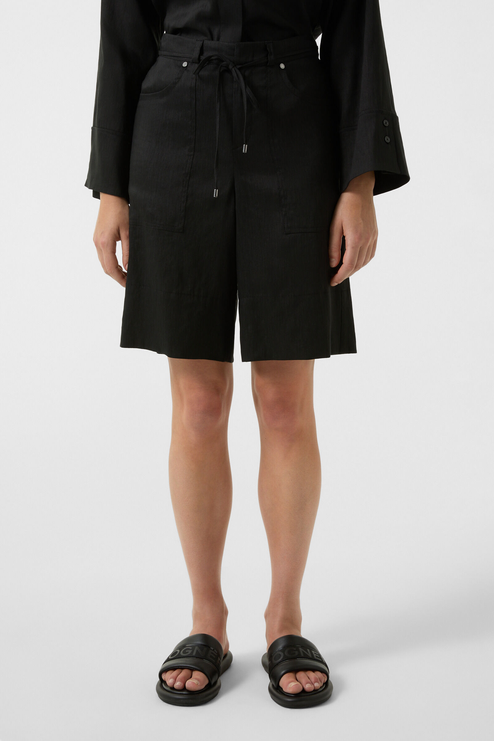 Bermudas Ramina in Black - 2