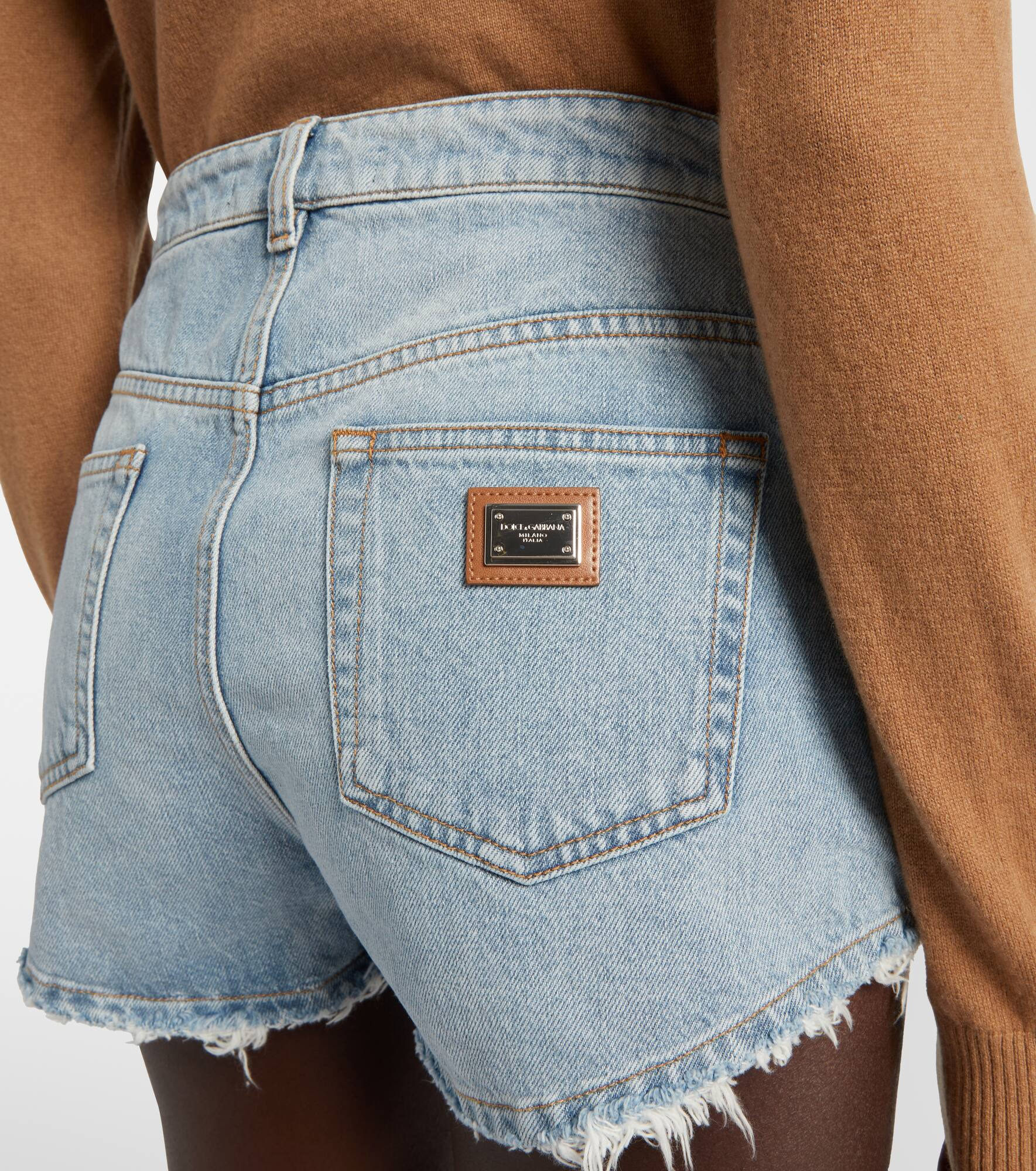 Frayed denim shorts - 5
