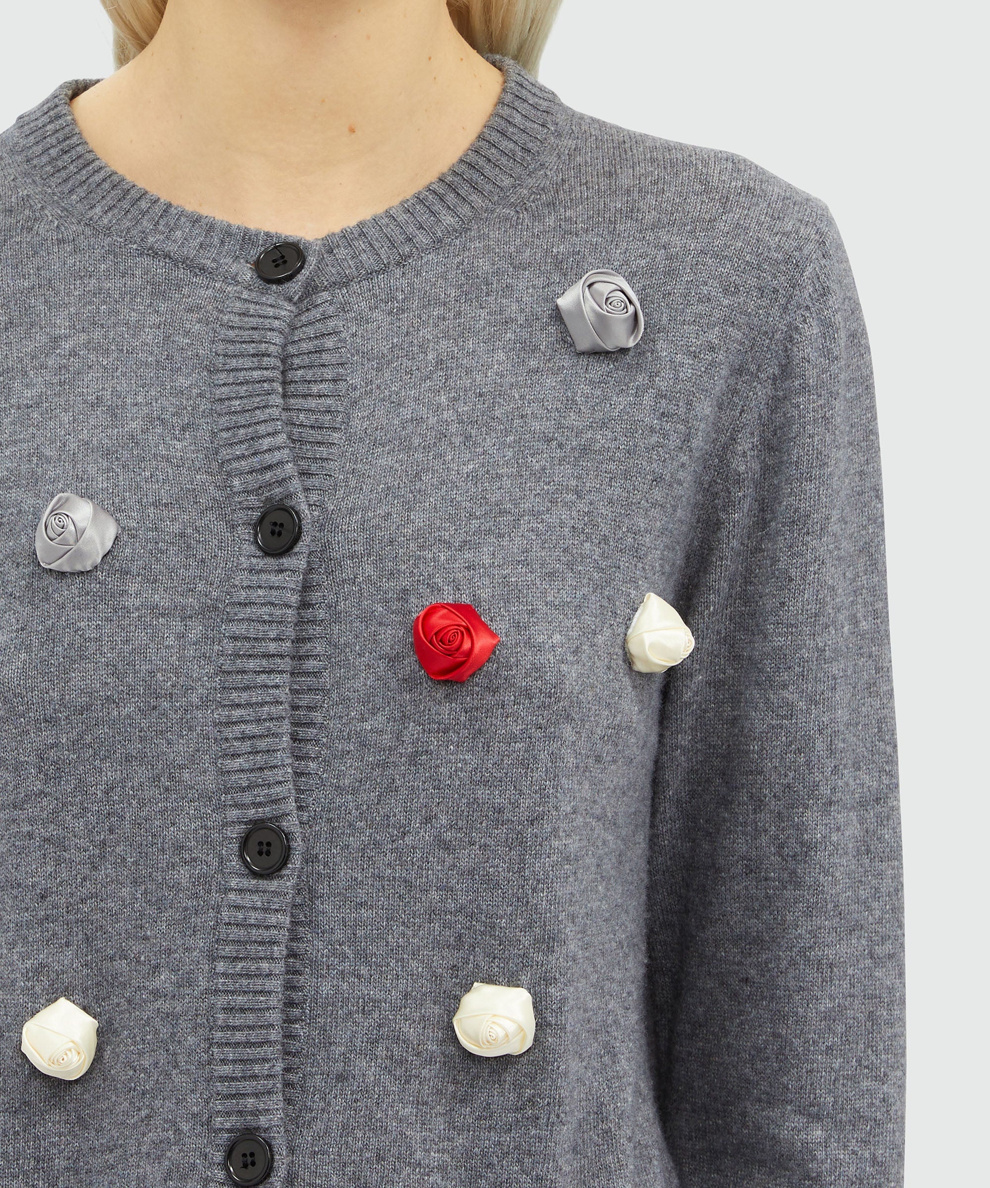 Wool cardigan with satin roses - 5
