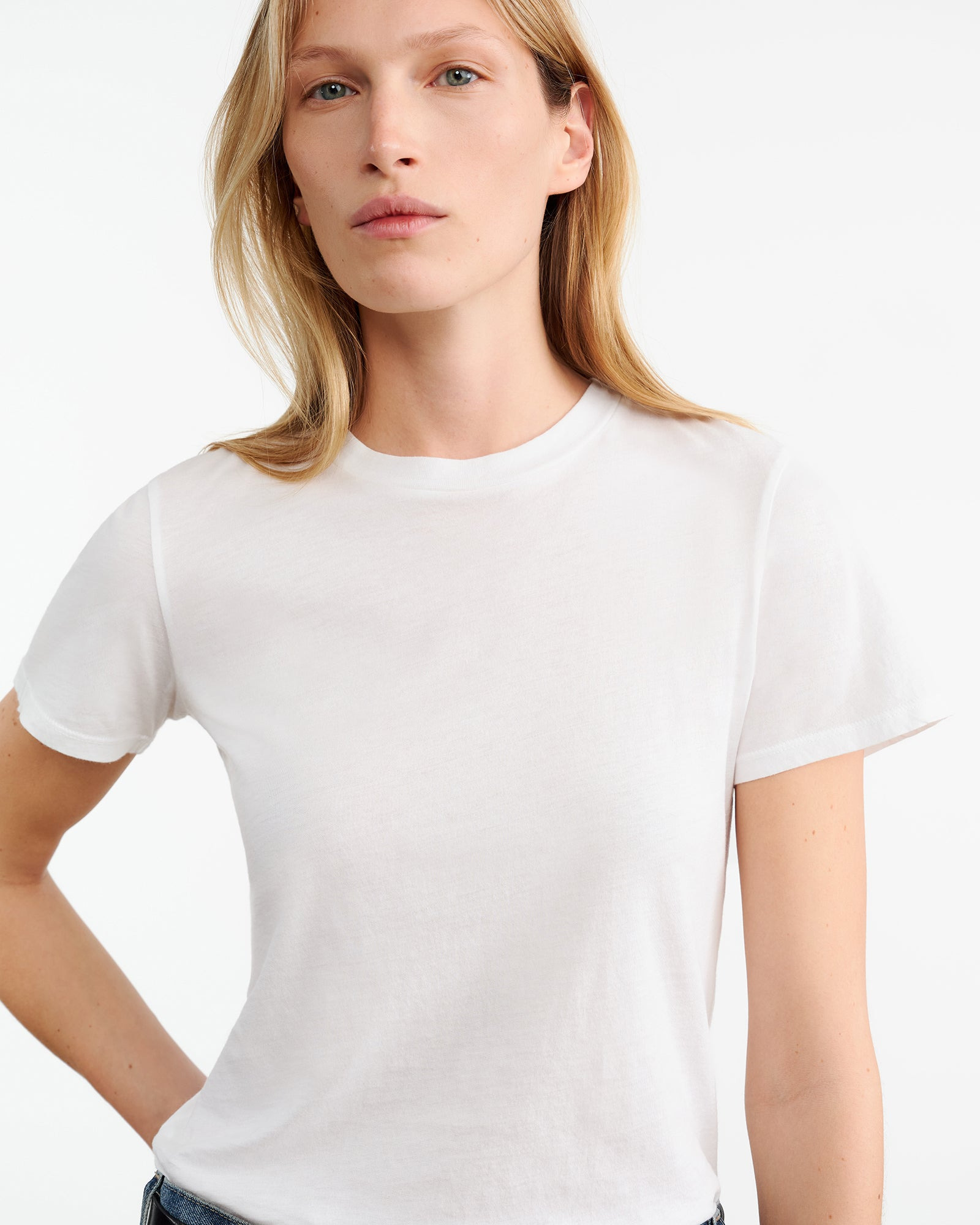 MARIELA CREWNECK TEE - 3