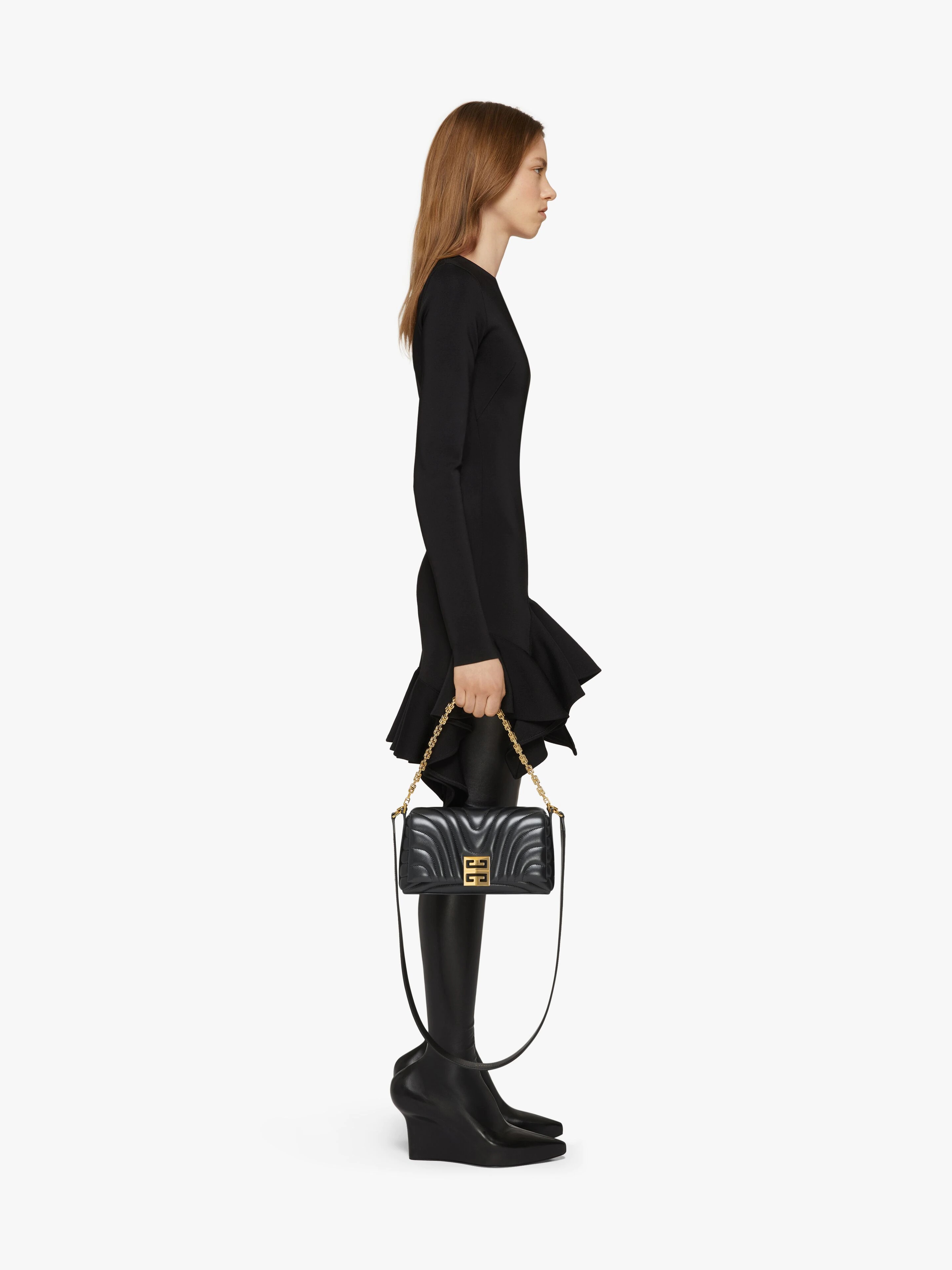 SMALL 4G SOFT BAG IN QUILTED LEATHER WITH CHAIN - 3