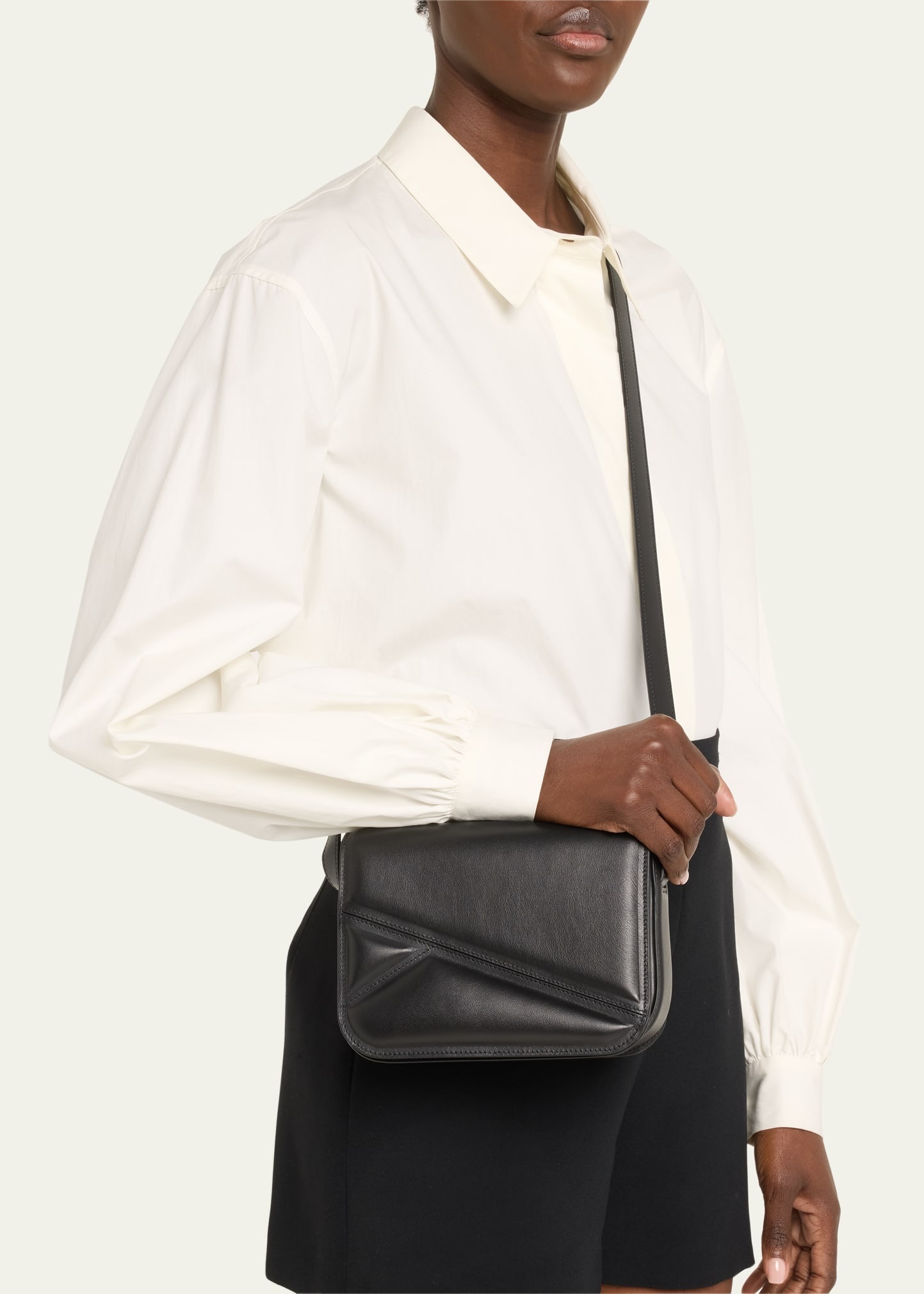Oscar Medium Trunk Crossbody Bag - 2