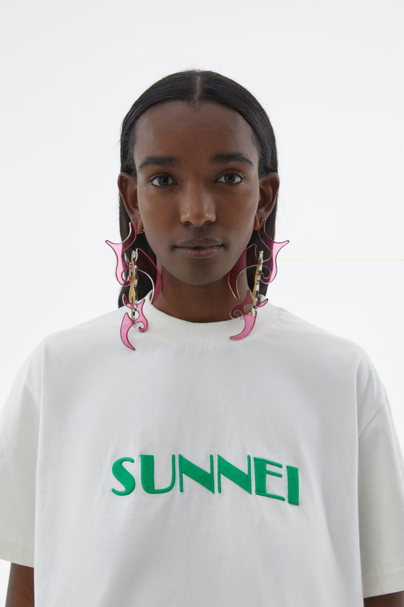 WHITE T-SHIRT WITH GREEN EMBROIDERED LOGO 5