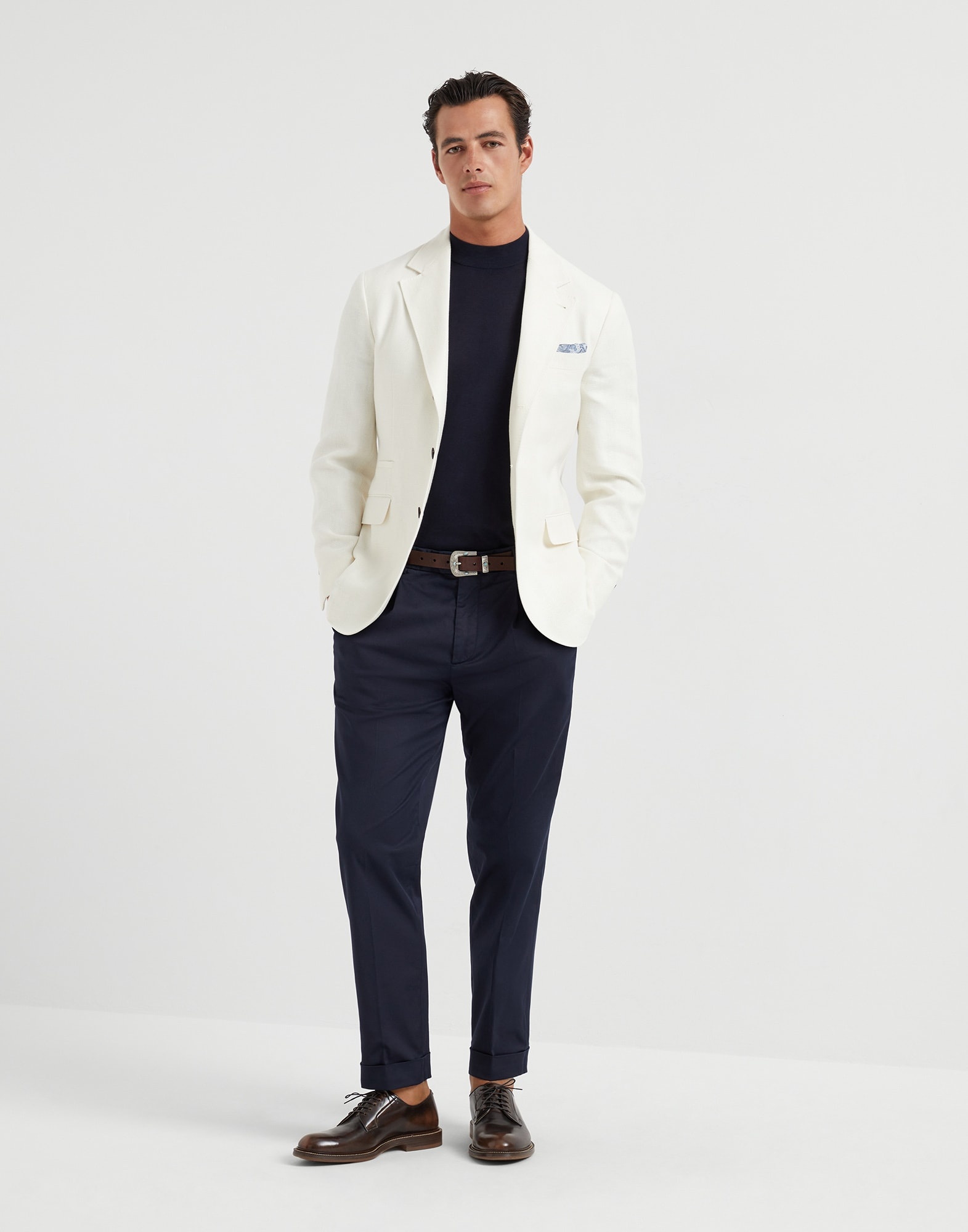 Garment-dyed leisure fit trousers in American Pima cotton comfort gabardine with pleat - 4