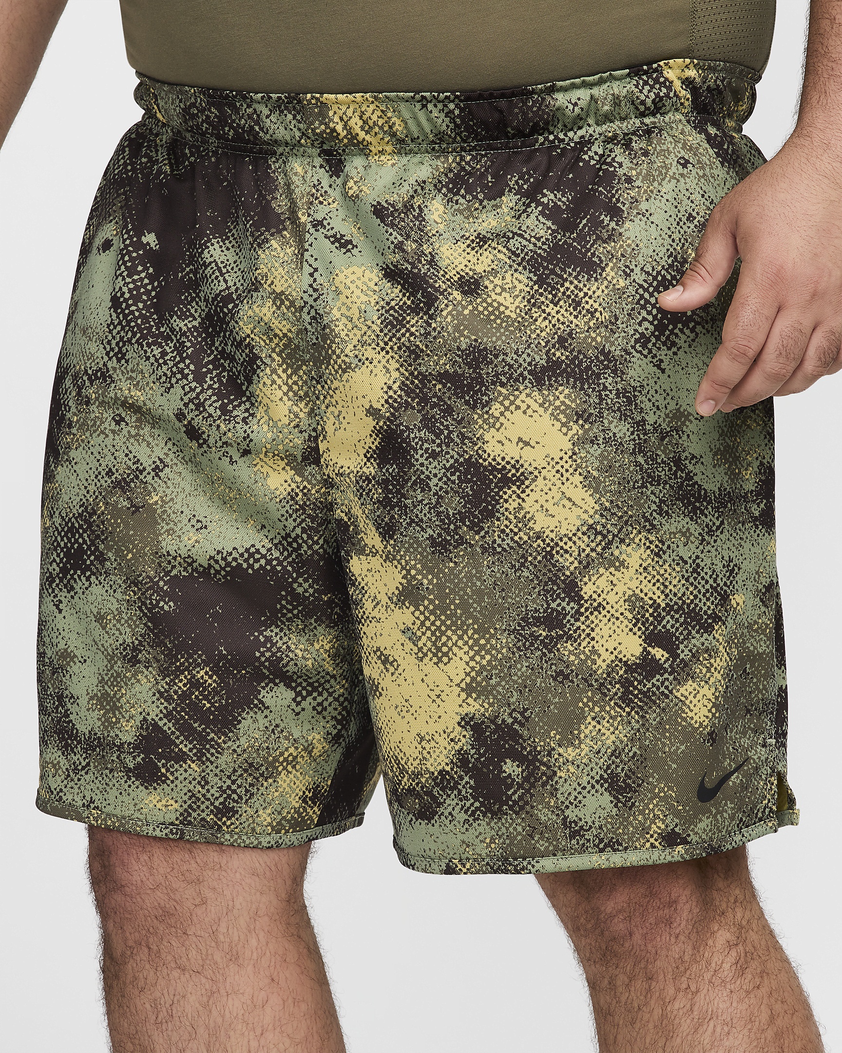 Nike Totality Camo Men's 7" Dri-FIT Unlined Fitness Shorts - 9