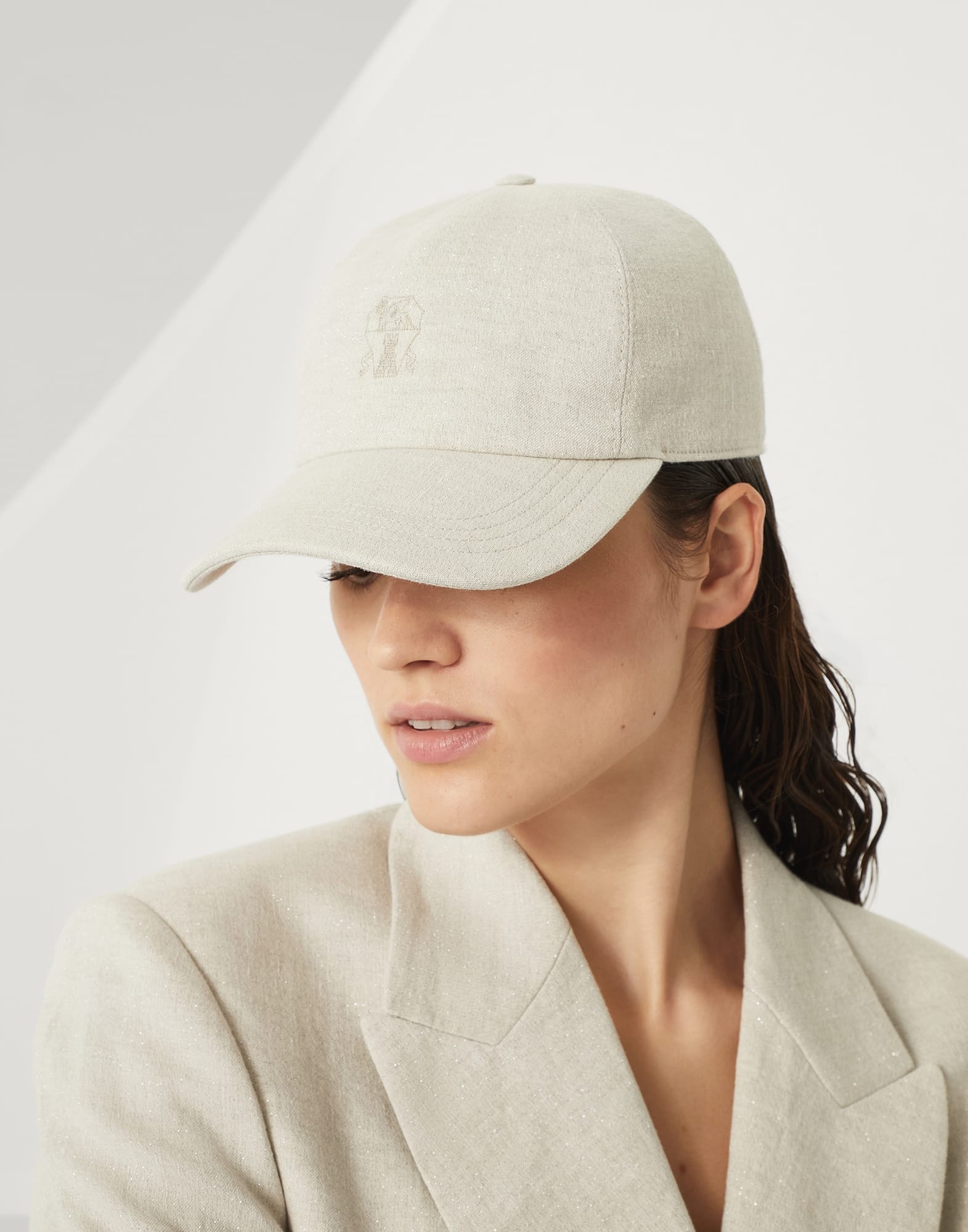 Linen sparkling canvas baseball hat with embroidered logo - 3