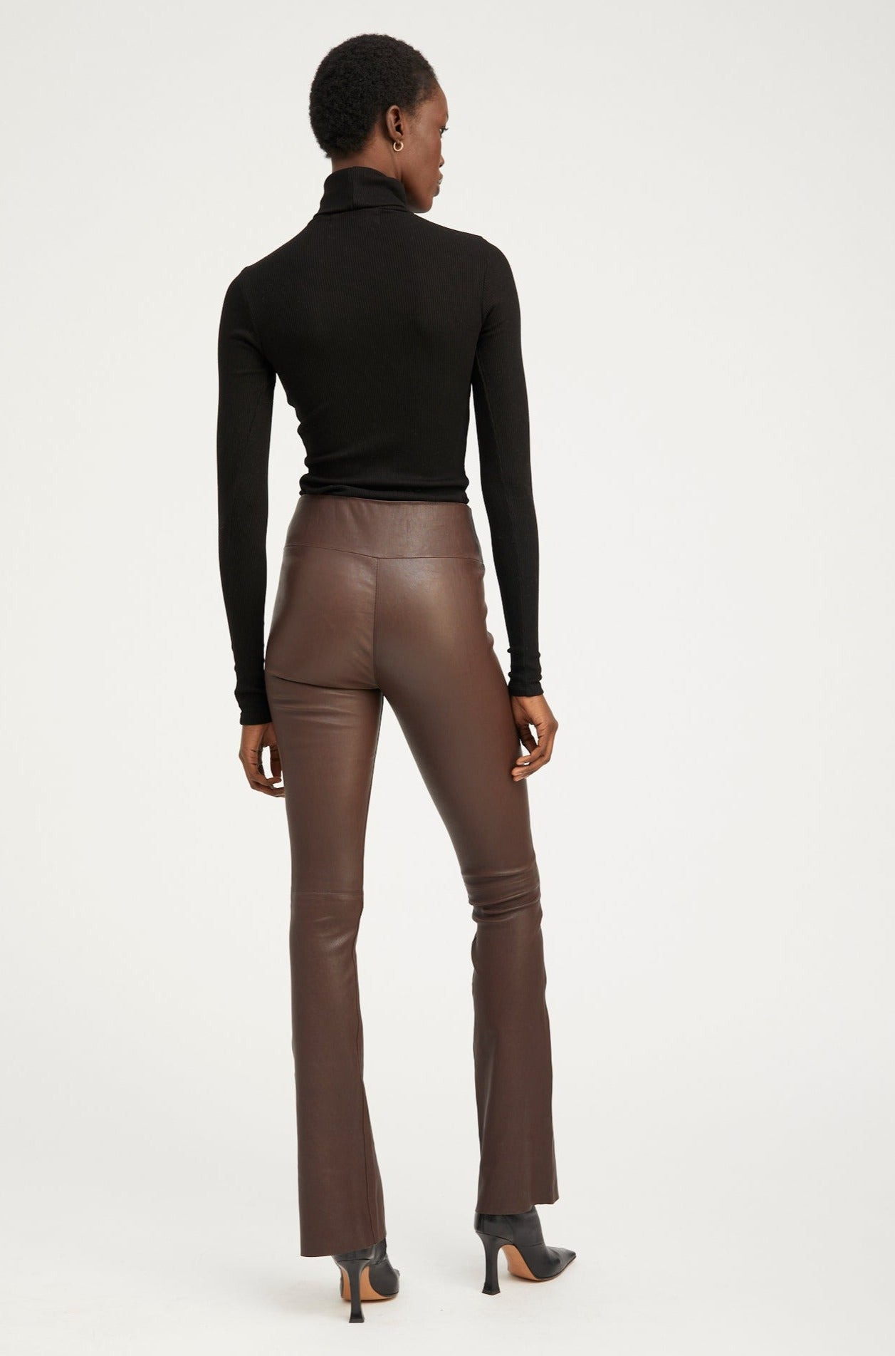 BLACK RIB LONG SLEEVE TURTLENECK - 7