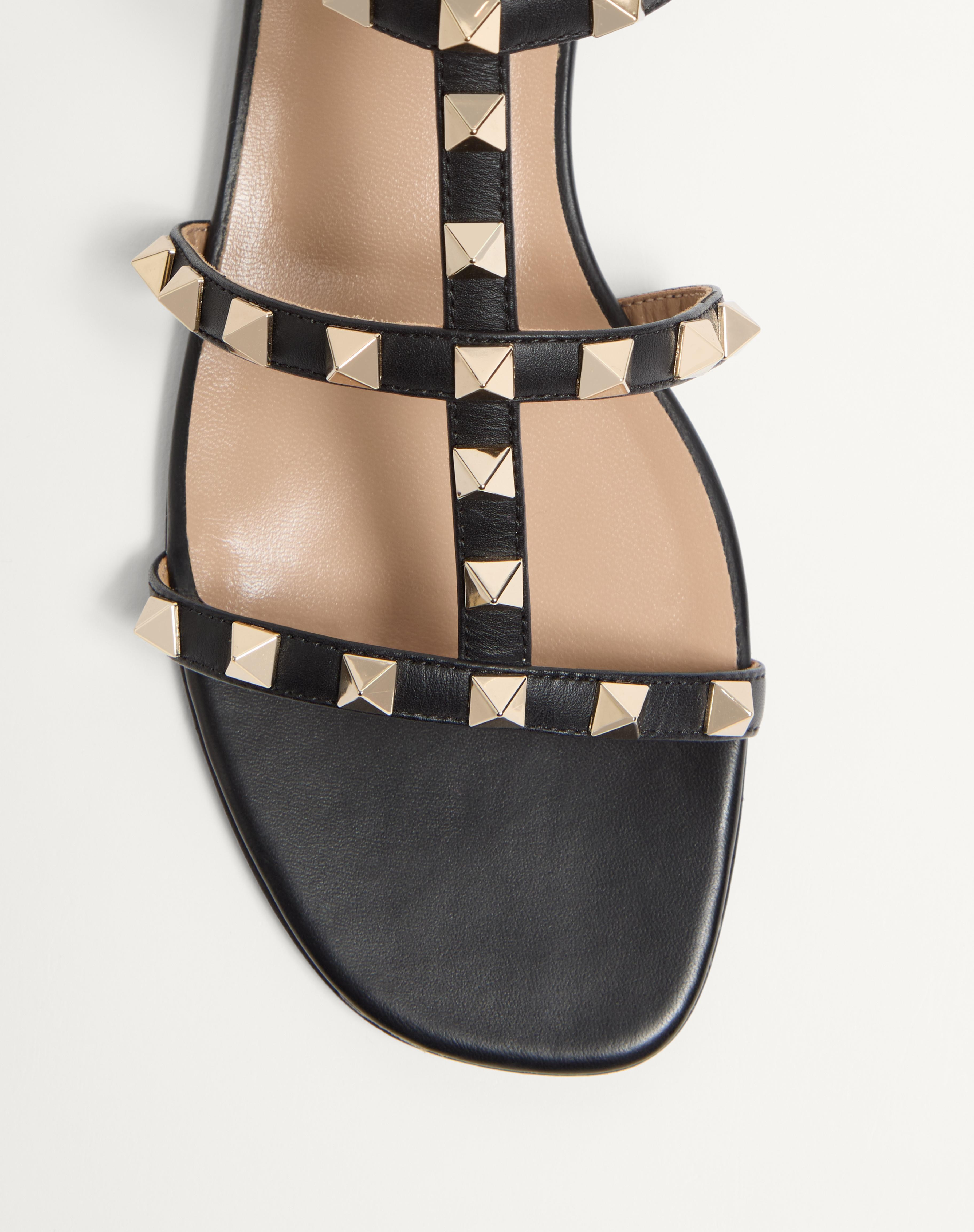 ROCKSTUD FLAT CALFSKIN SANDAL WITH STRAPS - 6