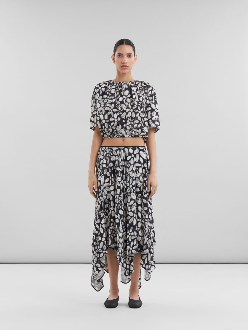 BLACK SATIN-BACK CRÊPE MIDI SKIRT WITH BLOOMING PRINT - 2