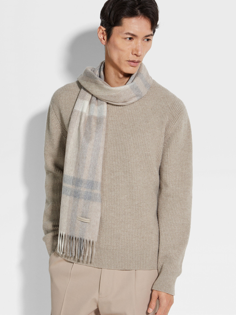 BEIGE OASI CASHMERE SCARF 3