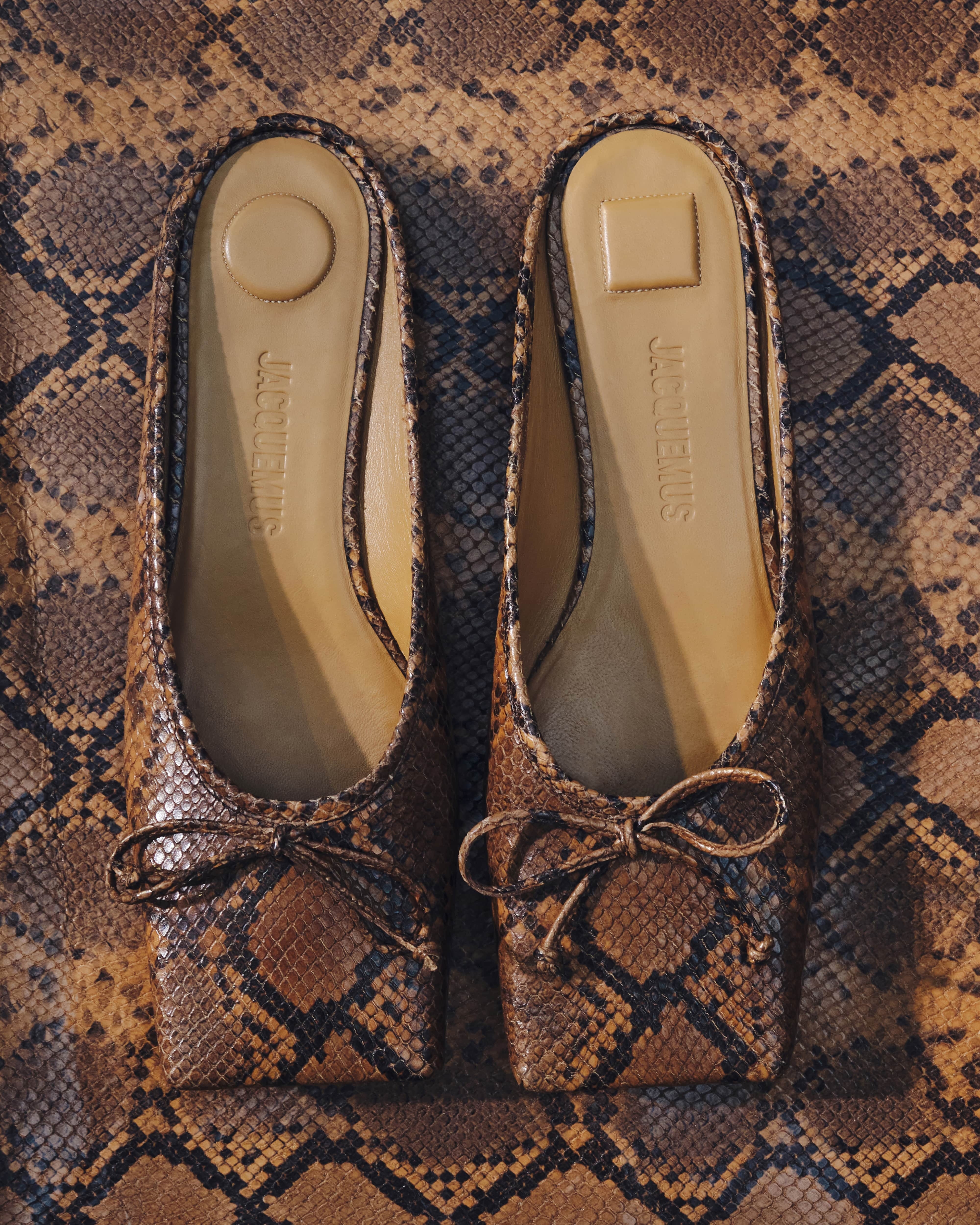 JACQUEMUS The low Ballet mules | REVERSIBLE