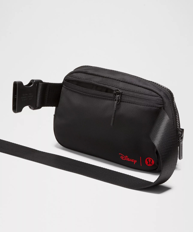 Disney x lululemon *Everywhere Belt Bag 1L Mickey in Motion Graphic 5