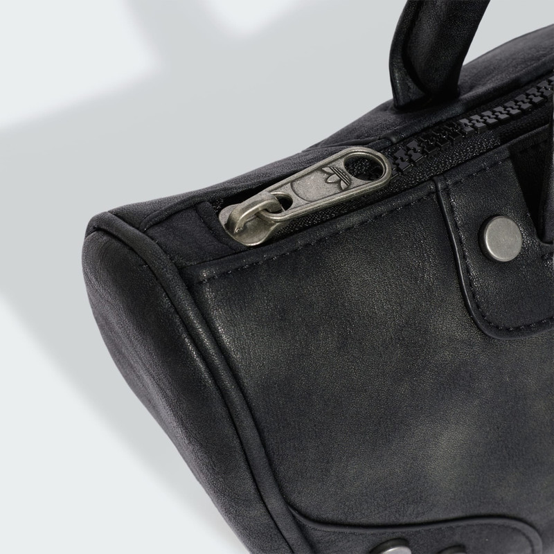 BOWLING BAG STUDS 6