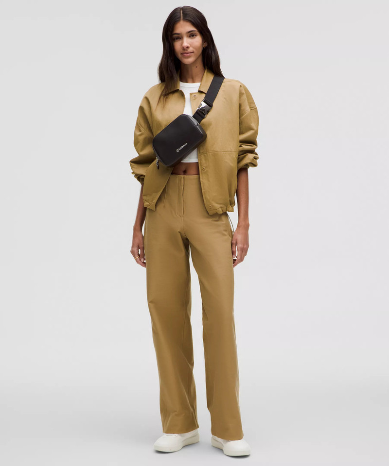 lululemon Everywhere Belt Bag *Cactus Material 1L outlook