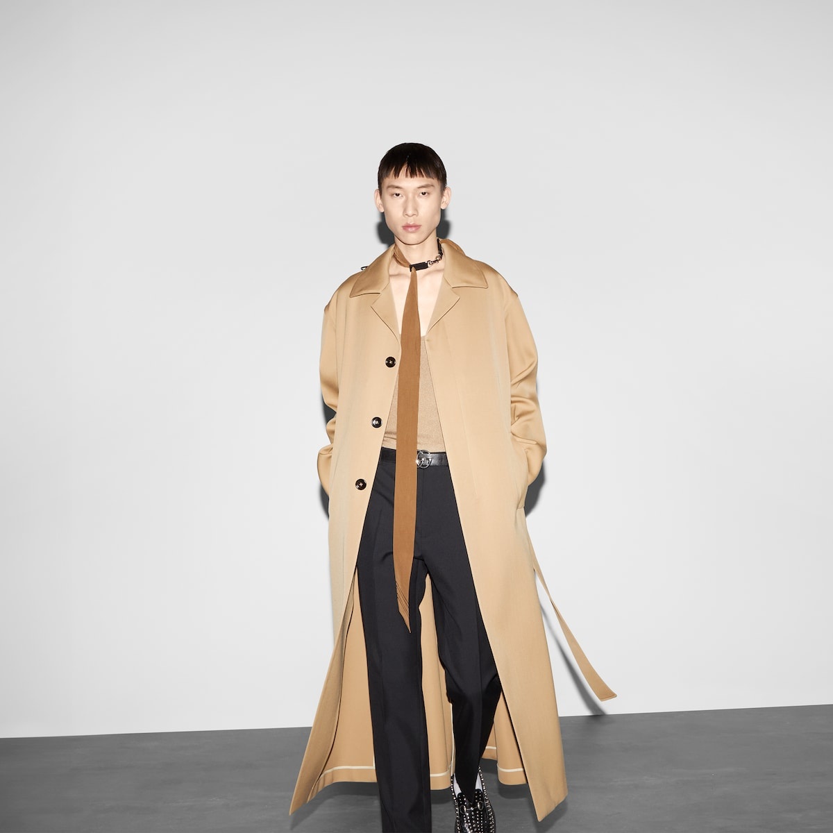 Wool coat with waistbelt - 6