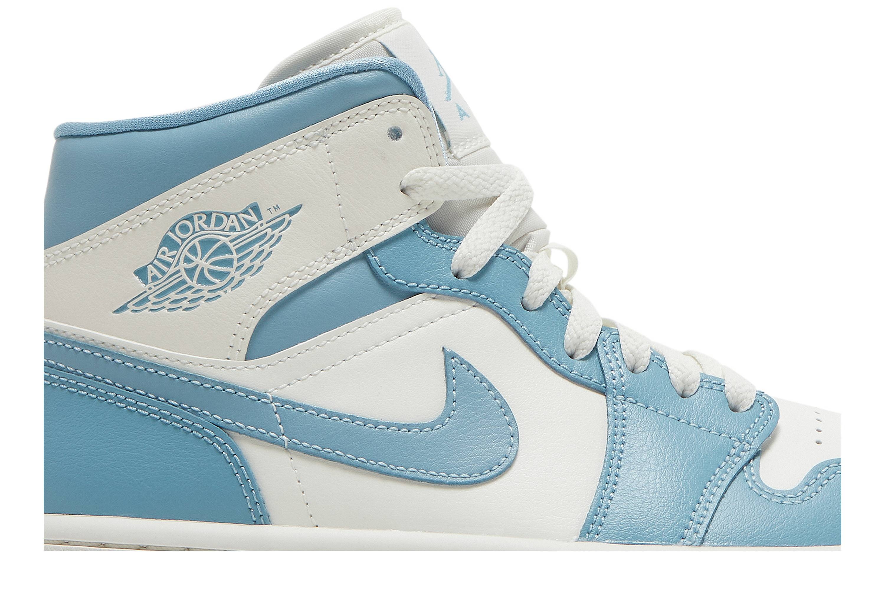 Wmns Air Jordan 1 Mid 'University Blue' - 2