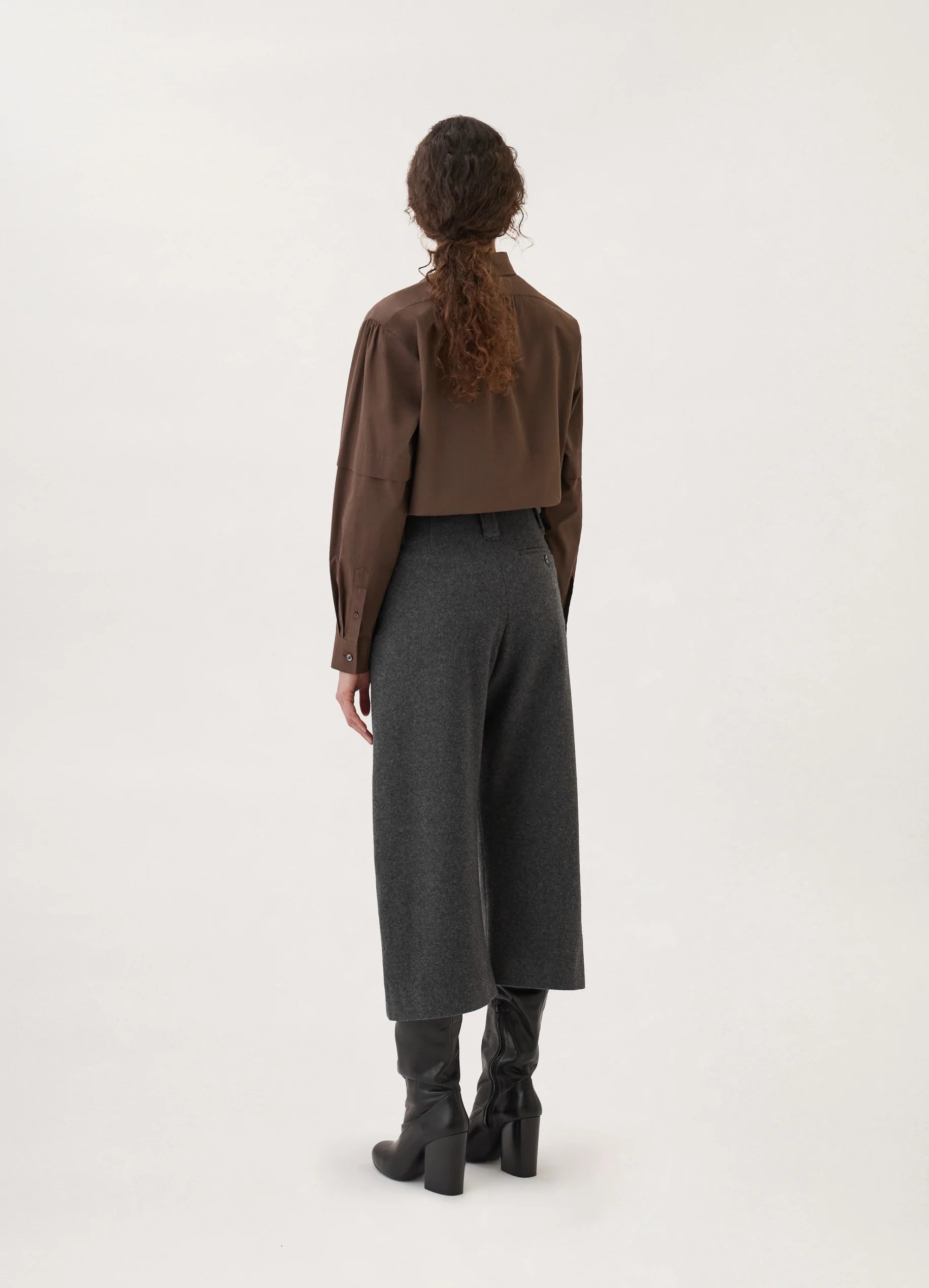 CROPPED CURVED PANTS
SOFT FELTED WOOL - 4