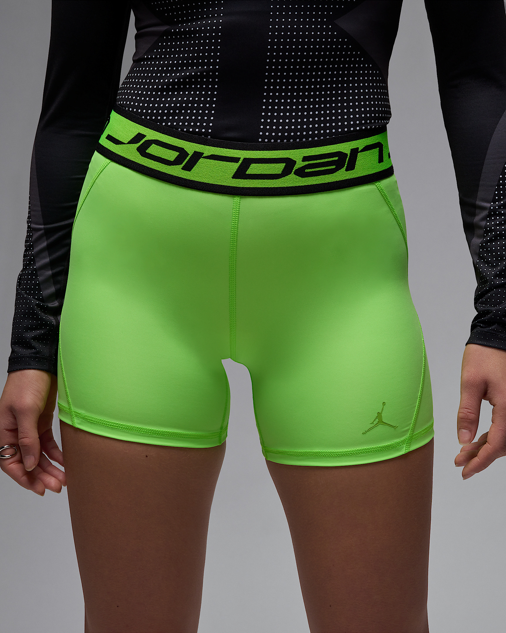 Jordan Sport Women's 5" Shorts - 2