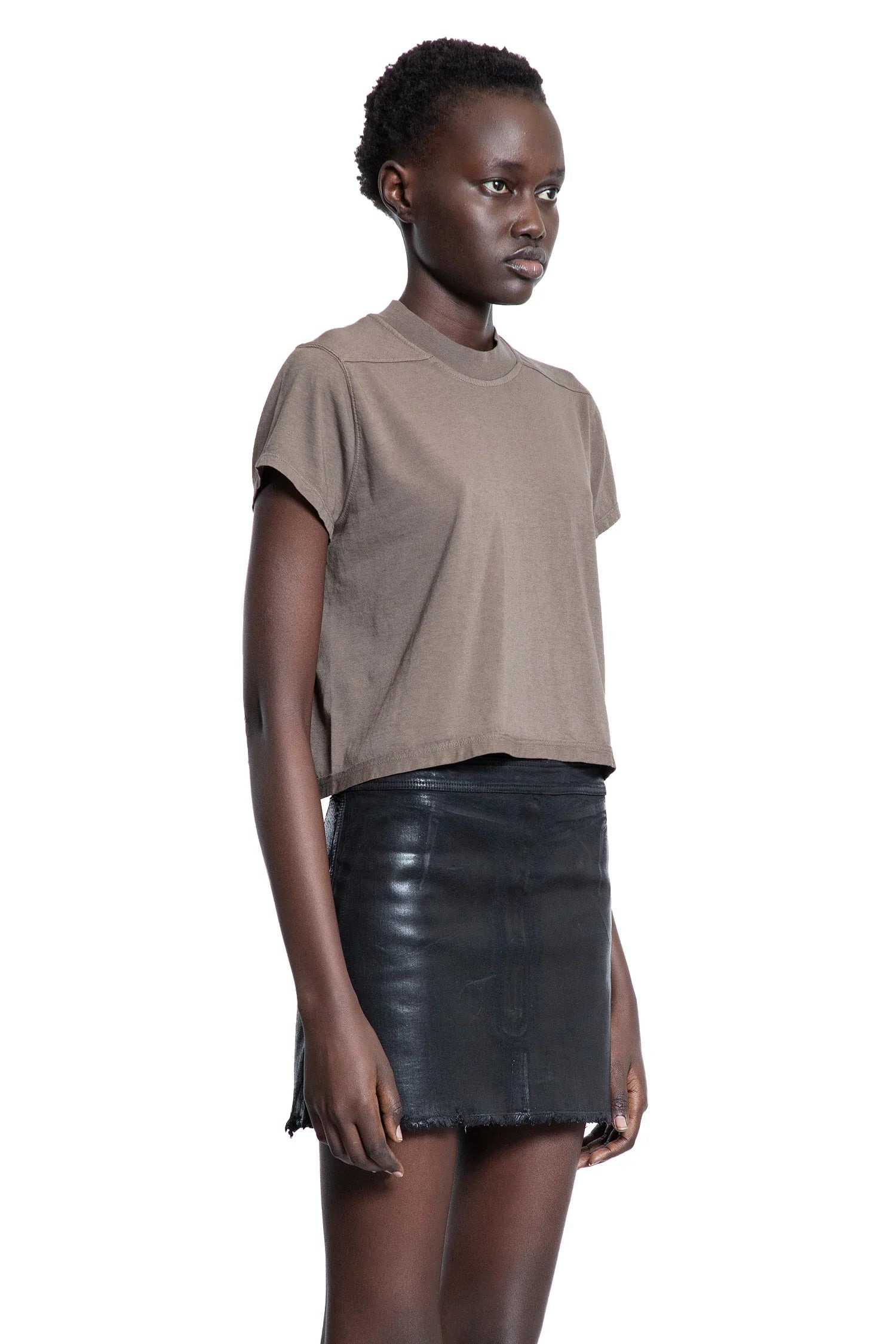 Hollywood-Cropped-Small-Level-T - 2