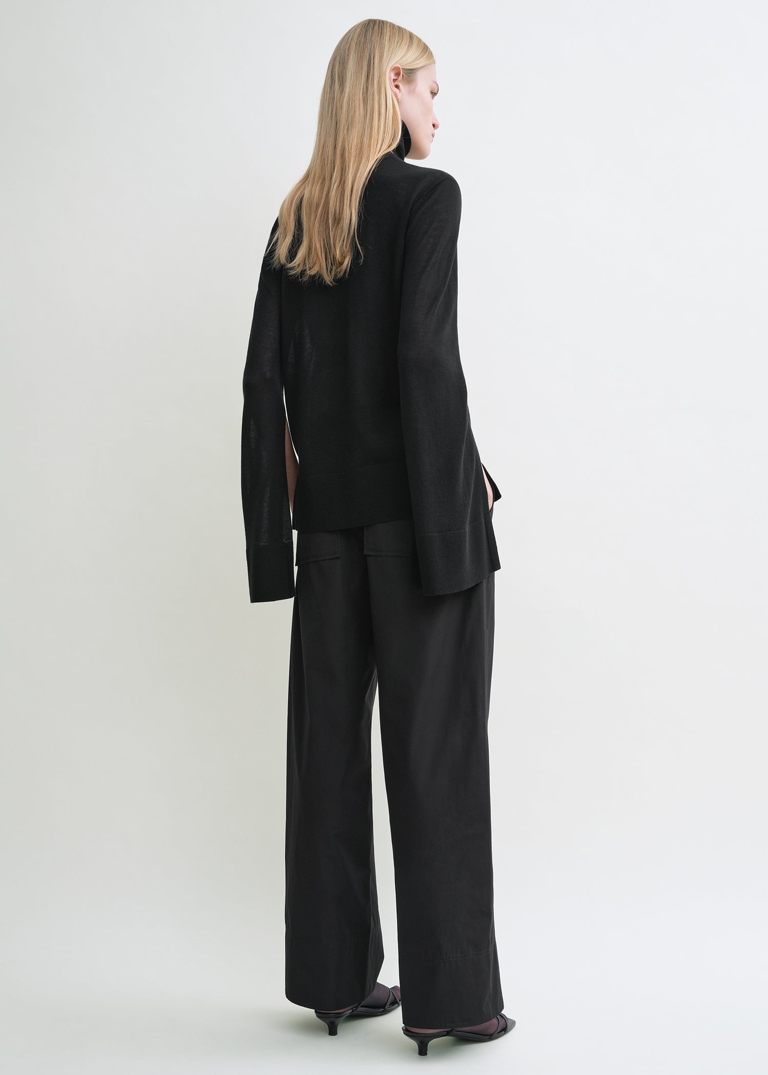 Slit sleeve turtleneck black - 4