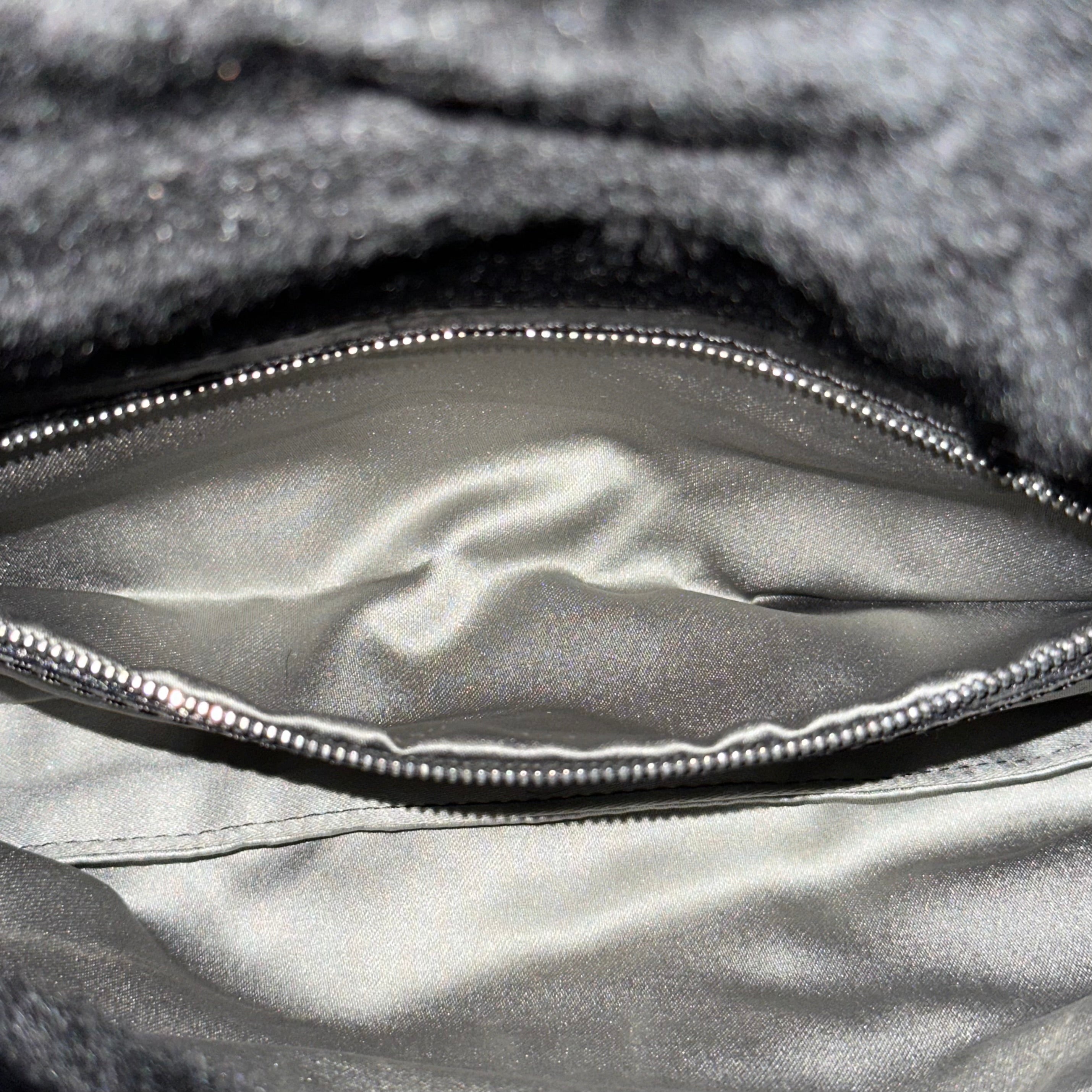 FENDI Fall Winter 1999 Fur Mamma Baguette Bag - 10