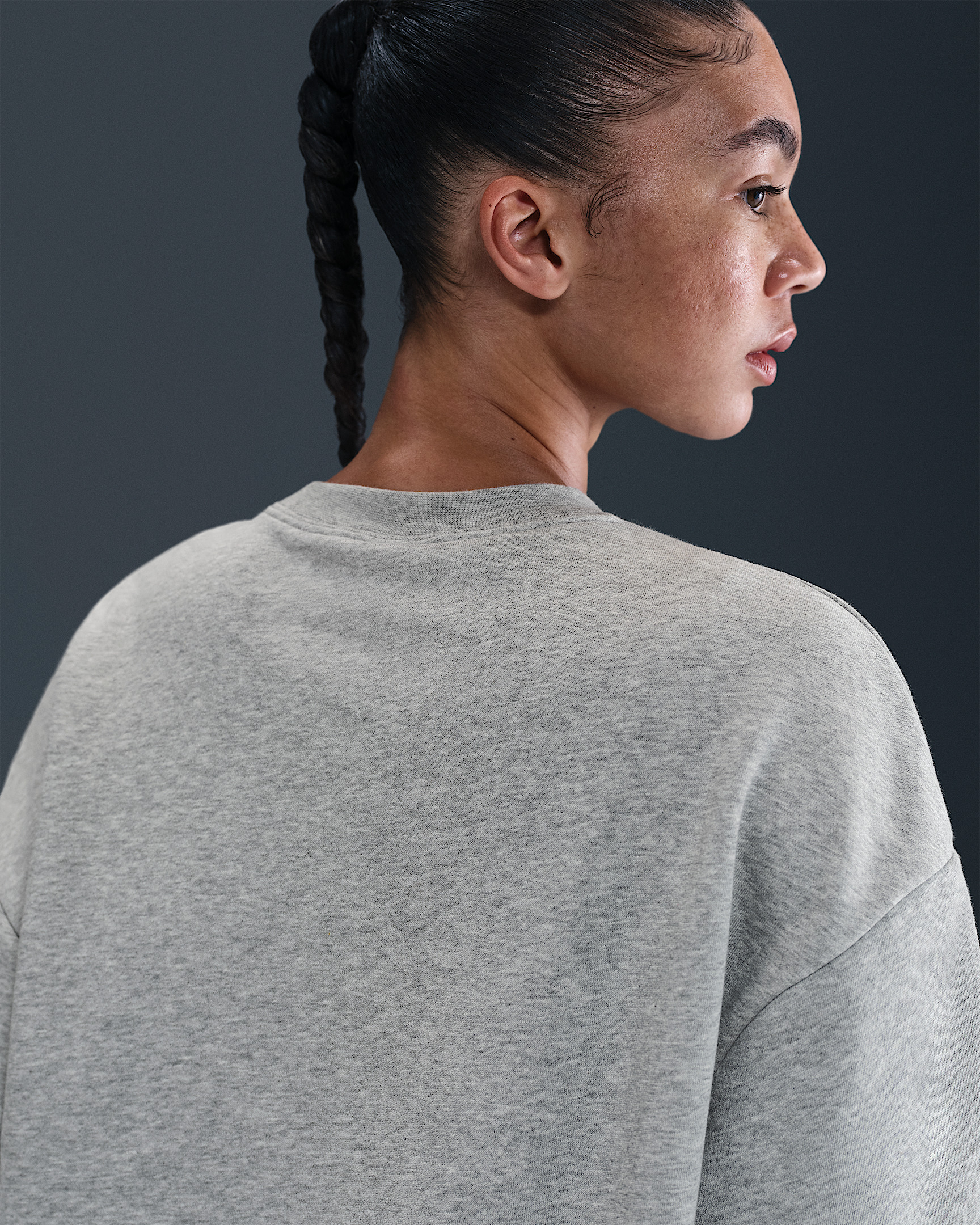 Nike Club Women's Fleece Loose Crew - 2