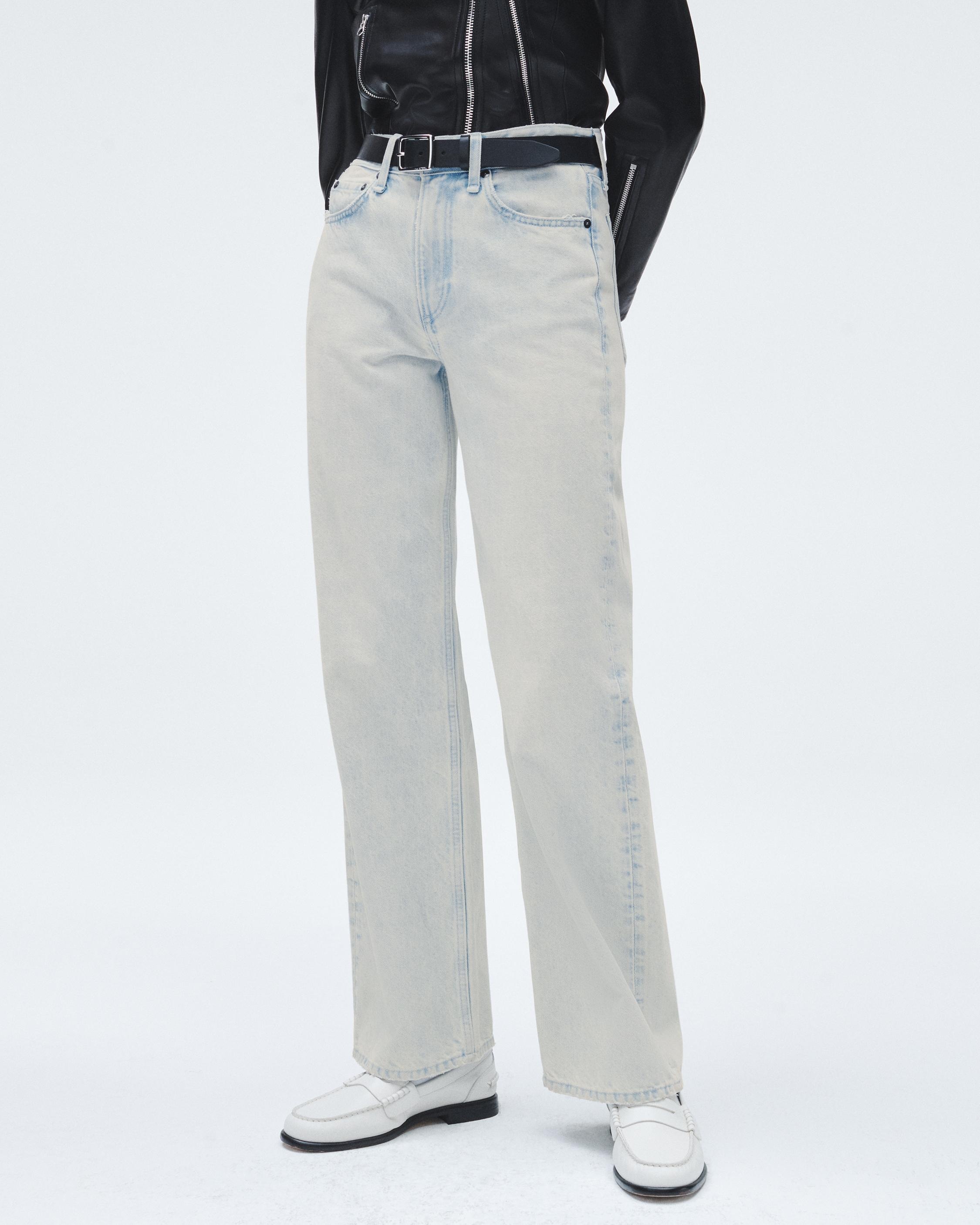 Logan Wide-Leg - Icefall
Mid-Rise Lightweight Rigid Jean - 5