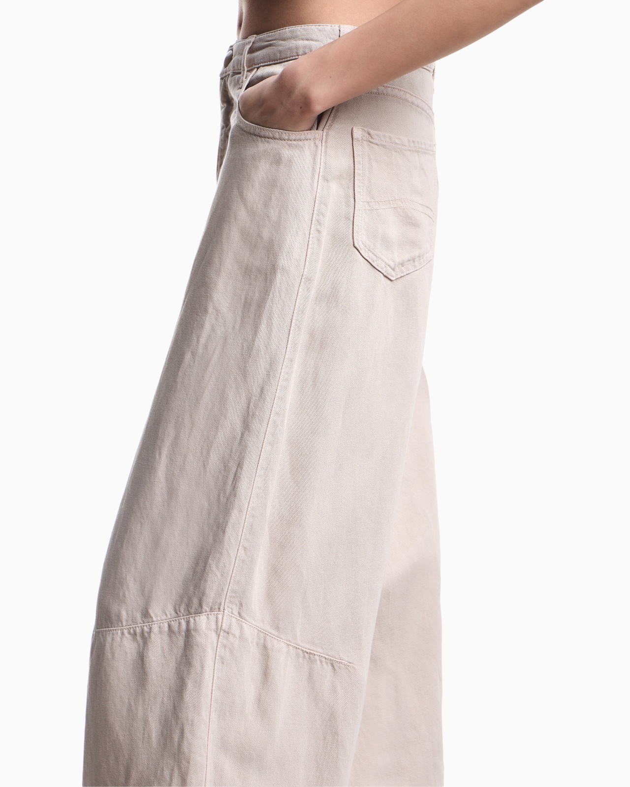 ASV J3F GARMENT-DYED LYOCELL AND LINEN JEANS WITH A BALLOON HEM - 5