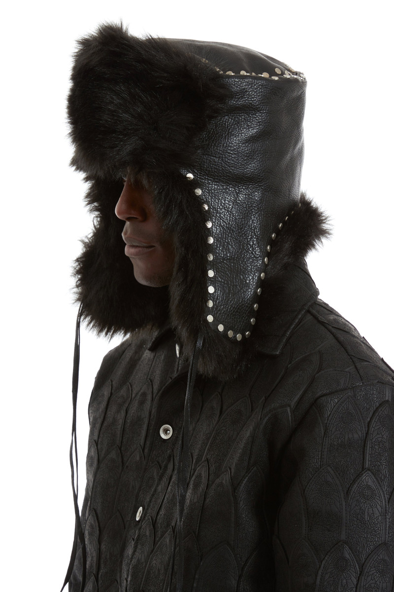 STUDDED TRAPPER 4