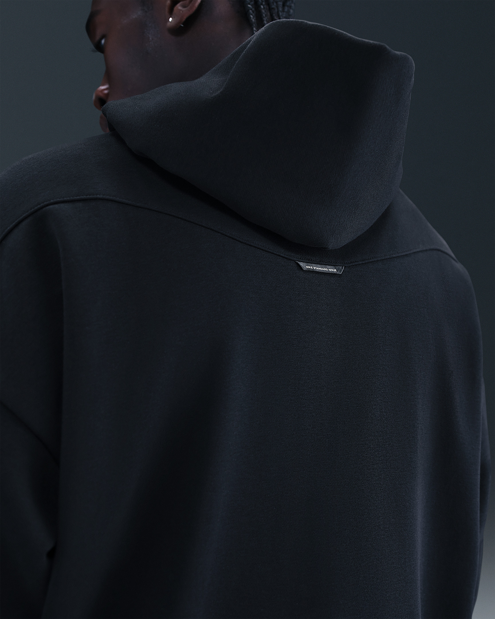 Nike Standard Issue Men's Therma-FIT Full-Zip Basketball Hoodie - 2