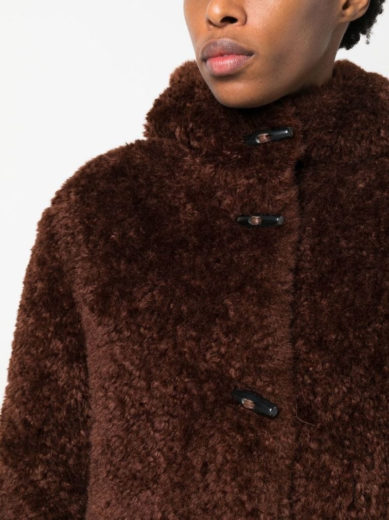 toggle-fastening hooded coat - 5