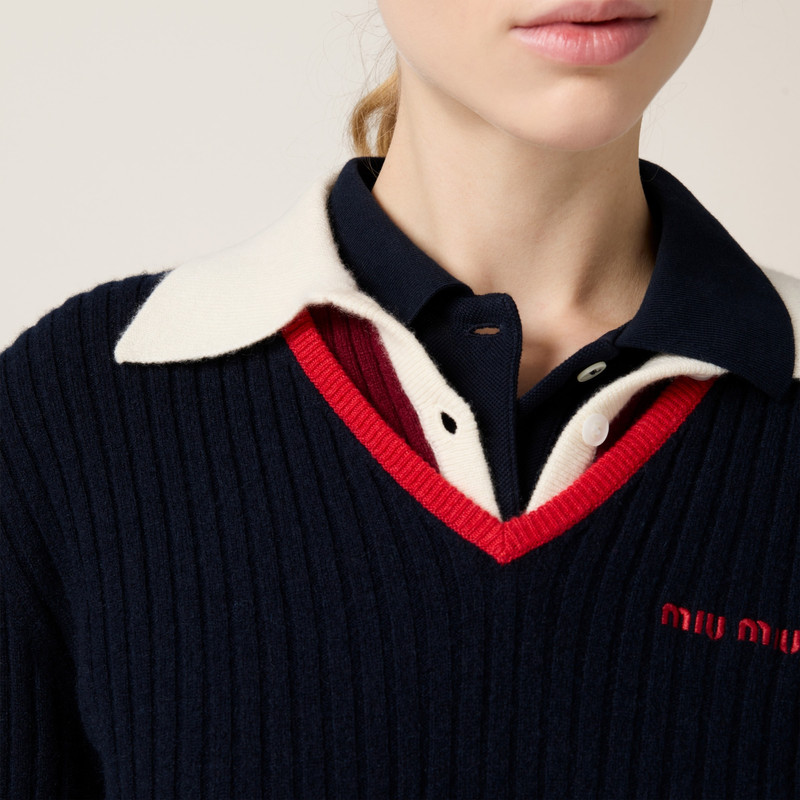 V-neck cashmere sweater 5