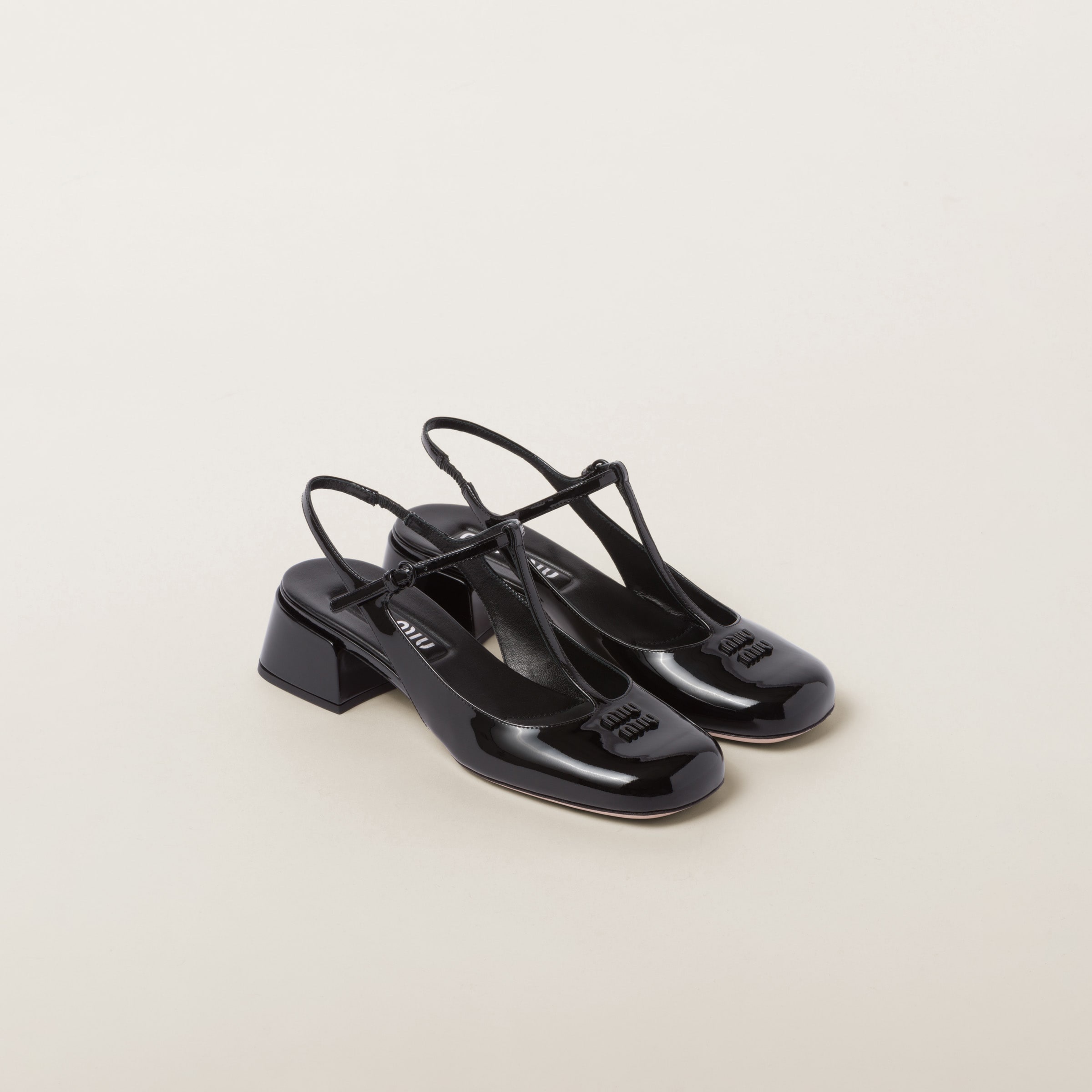 パンプス MiuMiu | Leather and patent leather slingback pumps 5I045E Ivory/black Leather And Patent Leather Slingback Pumps | Miu Miu