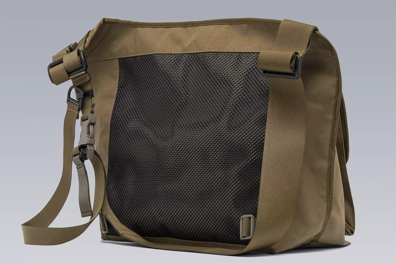 3A-1-COR Interops Einsatztasche Coyote 4