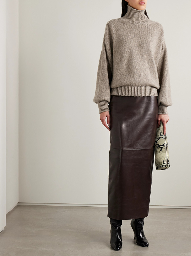 KHAITE Willem Cashmere Turtleneck Sweater outlook