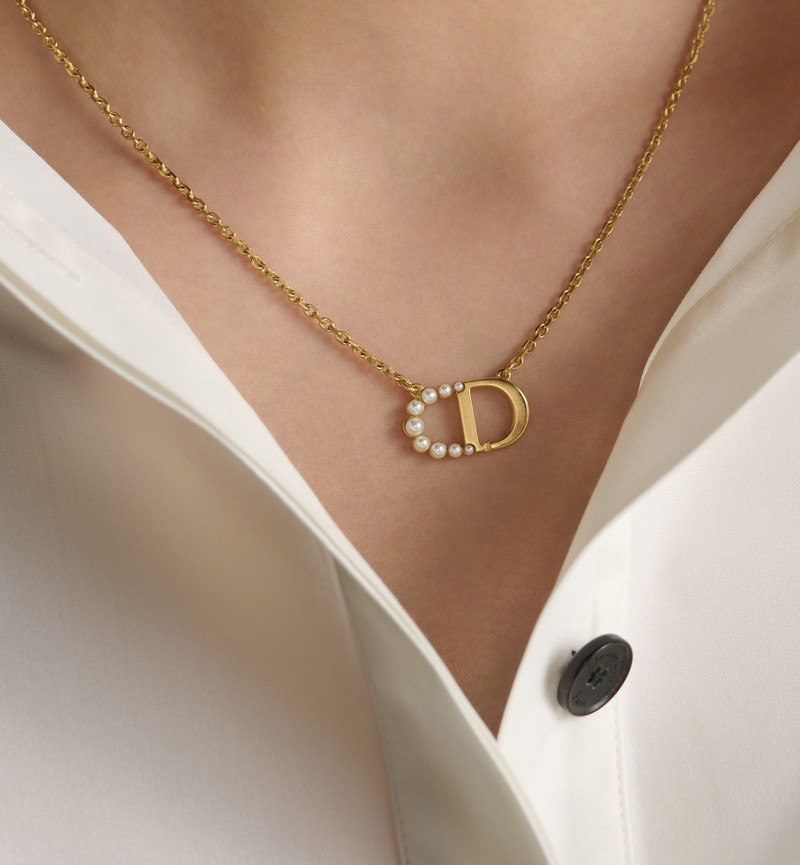 30 Montaigne Necklace 3