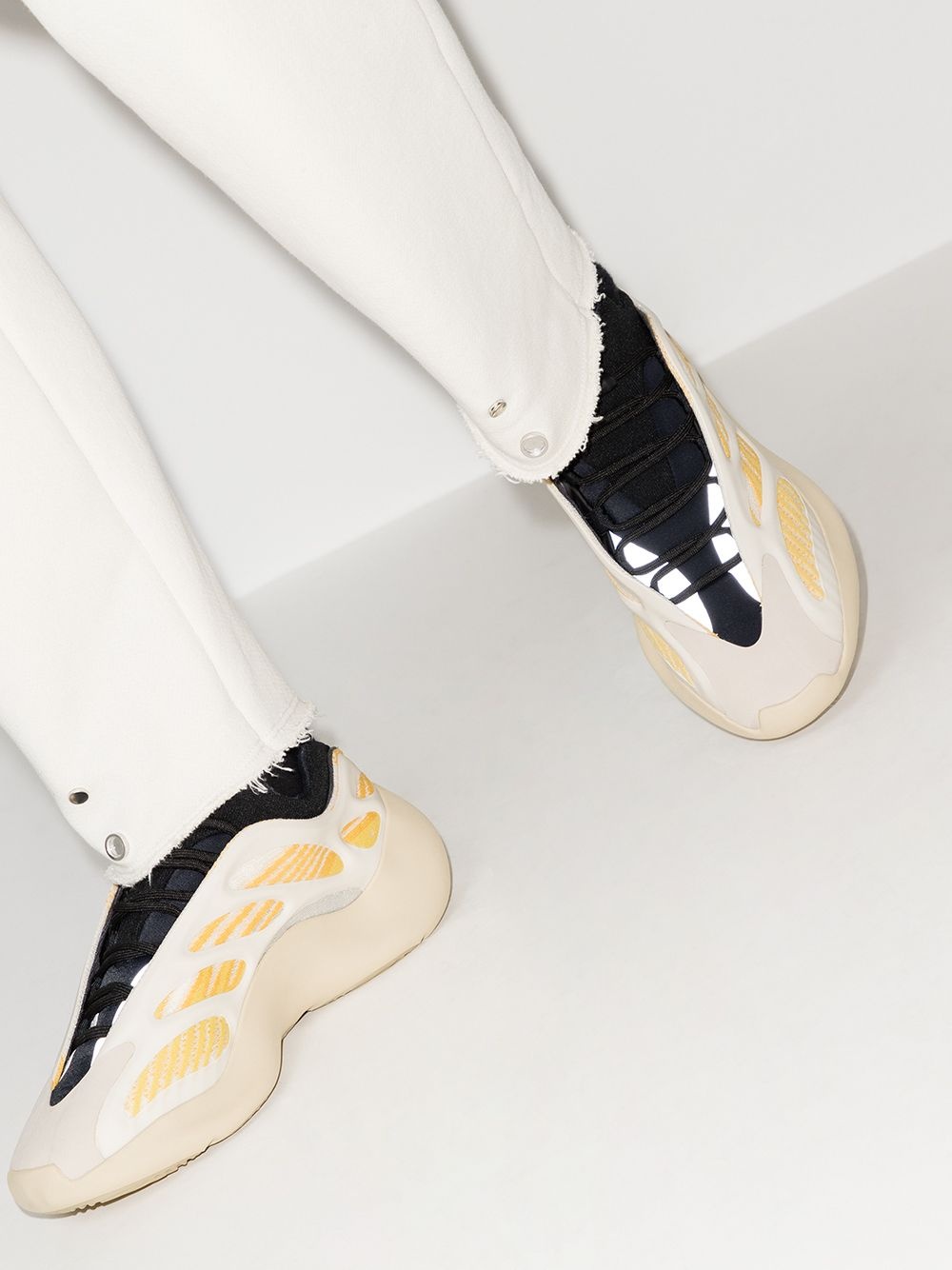 YEEZY 700 V3 "Safflower" sneakers - 5