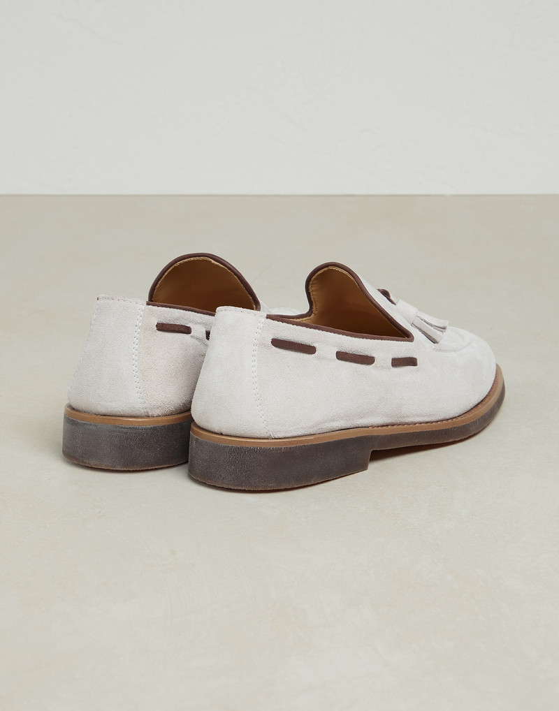 Smart suede loafers with tassels and natural rubber sole 3