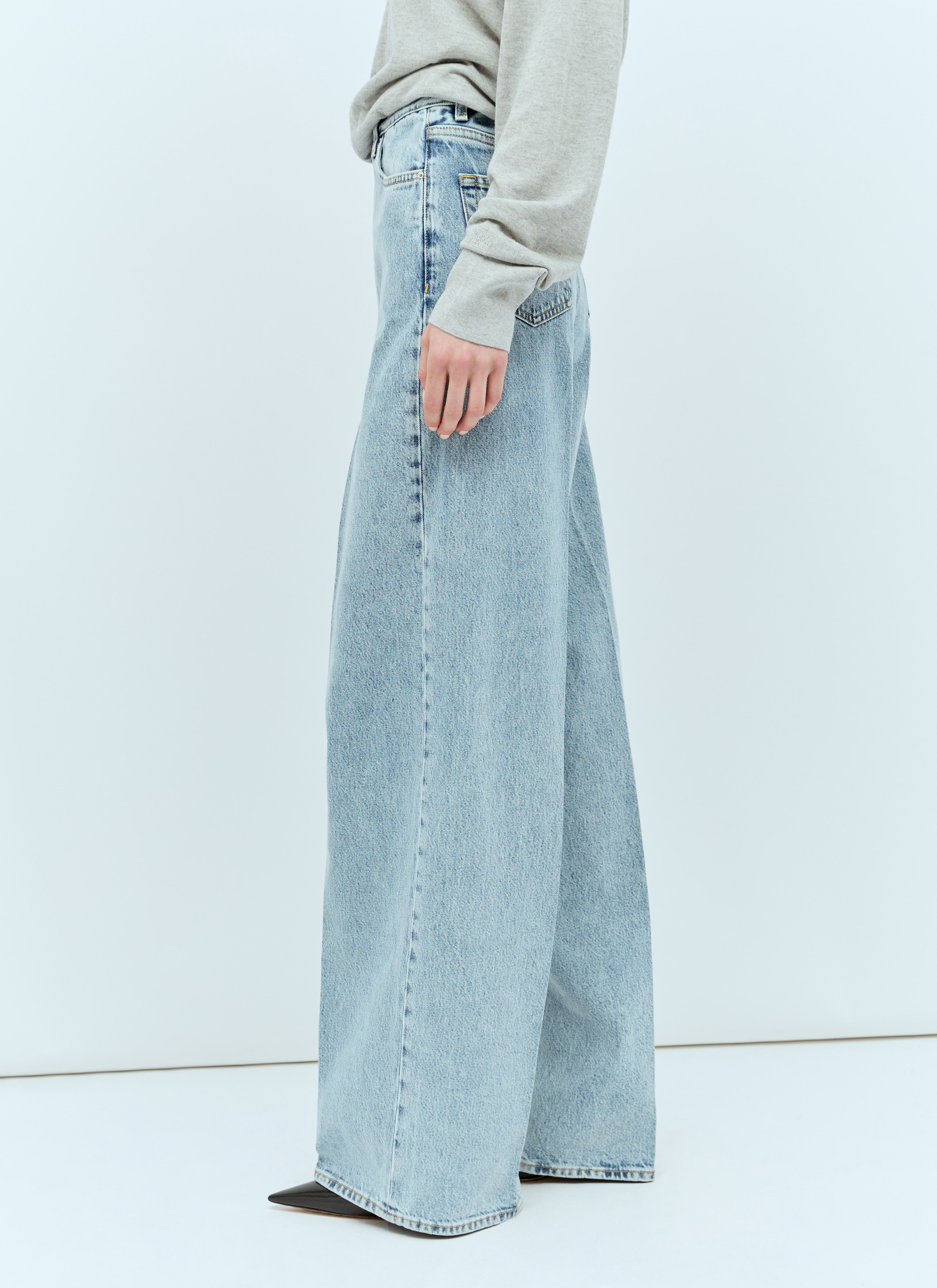Wide-Leg Jeans - 4